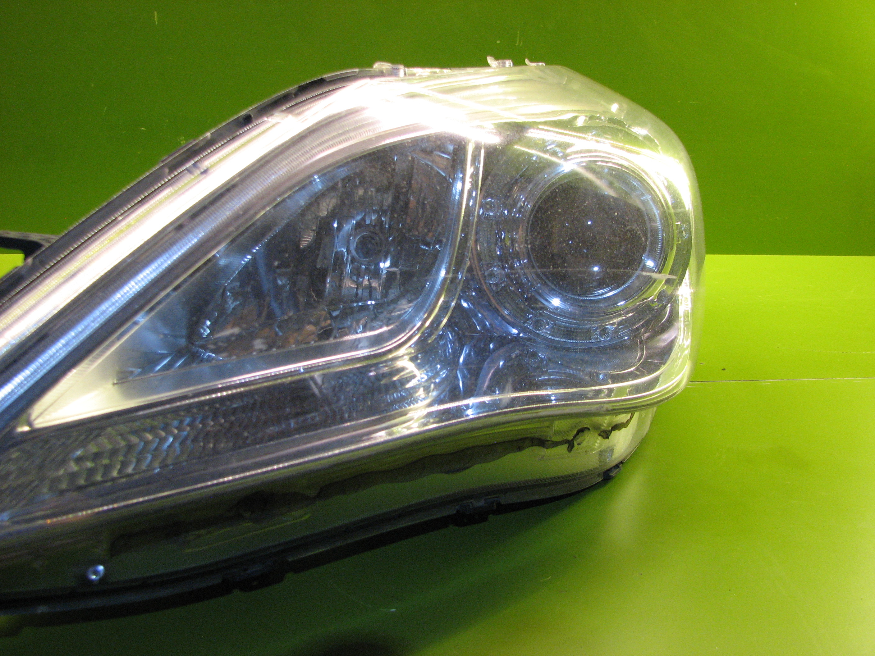 چراغ جلوی گرنجور 