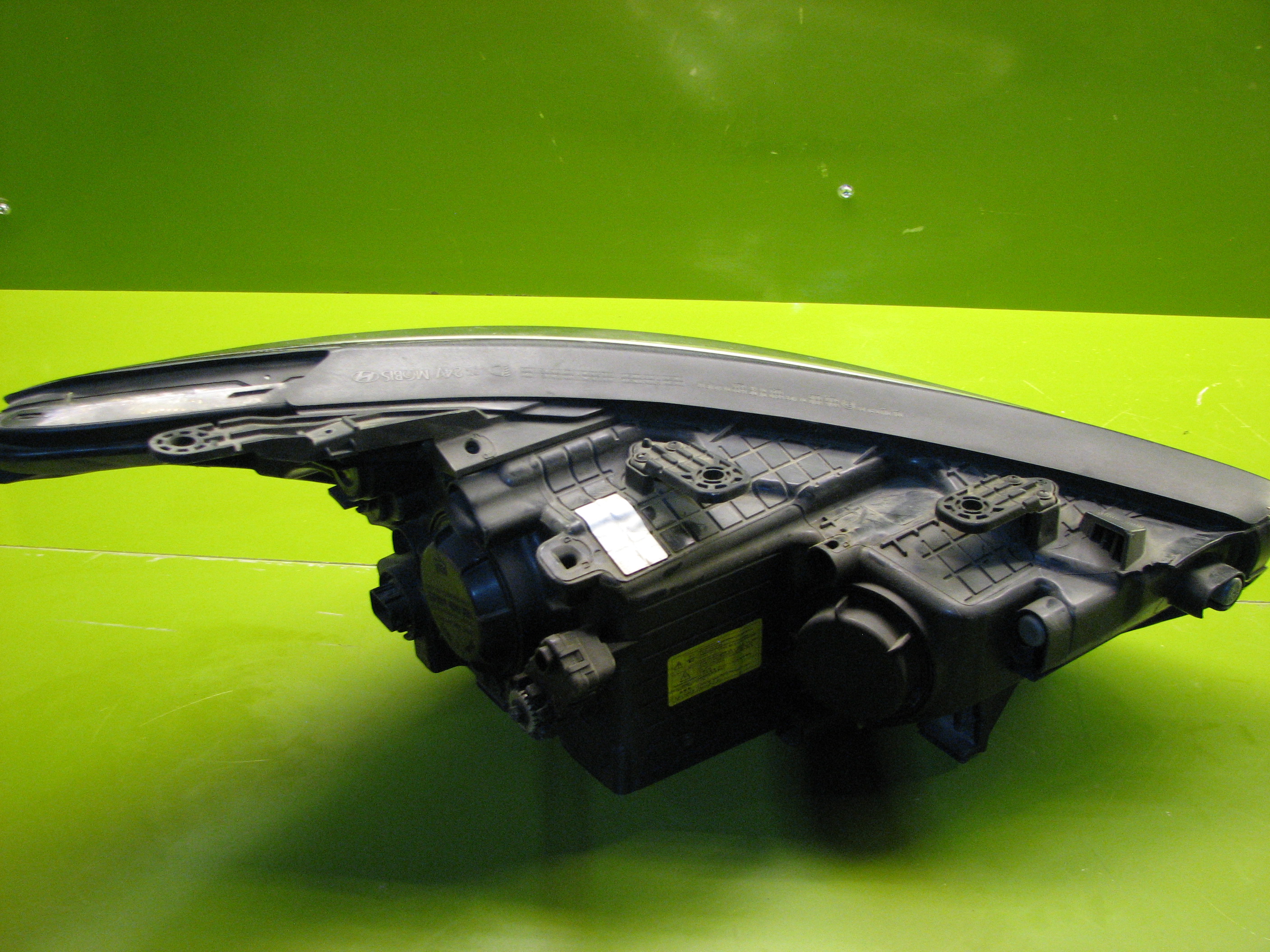 چراغ جلوی  سانتافه (2)