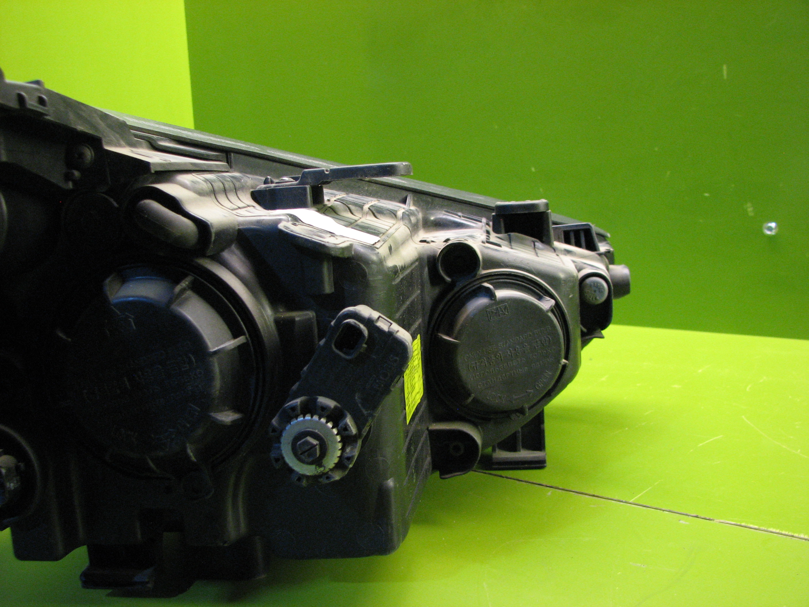 چراغ جلوی  سانتافه (2)