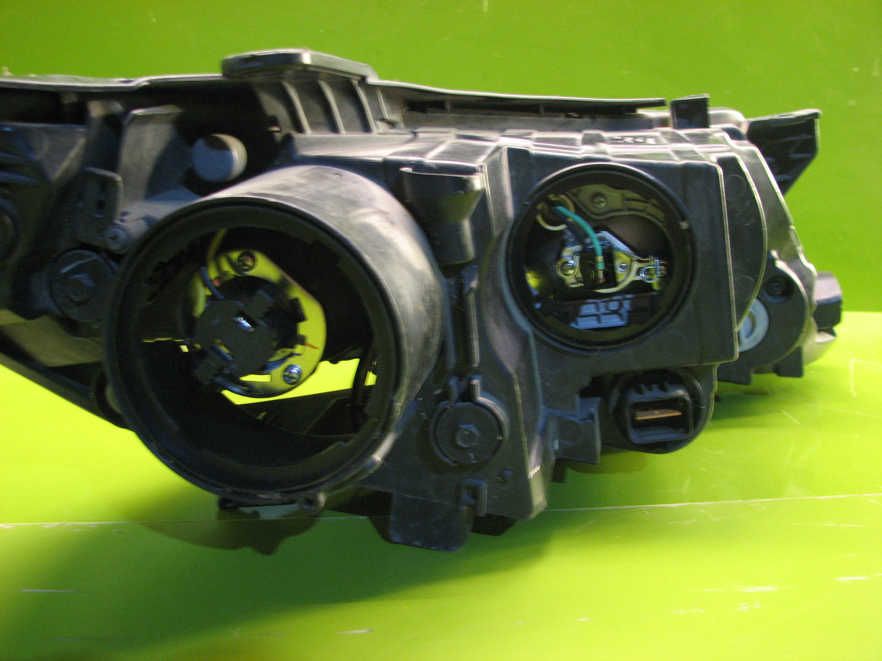 چراغ جلوی اپتیما 