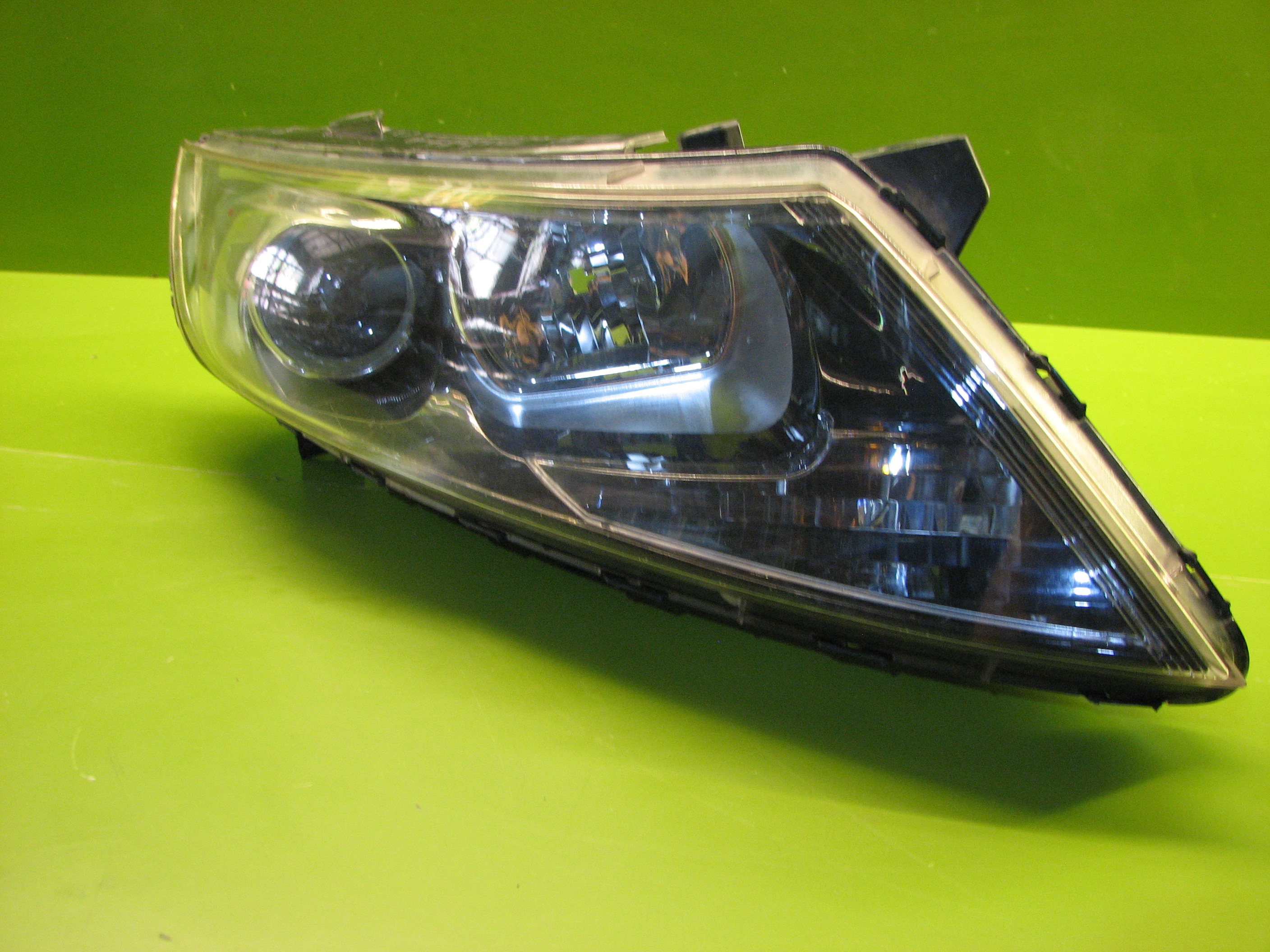 چراغ جلوی اپتیما(1)