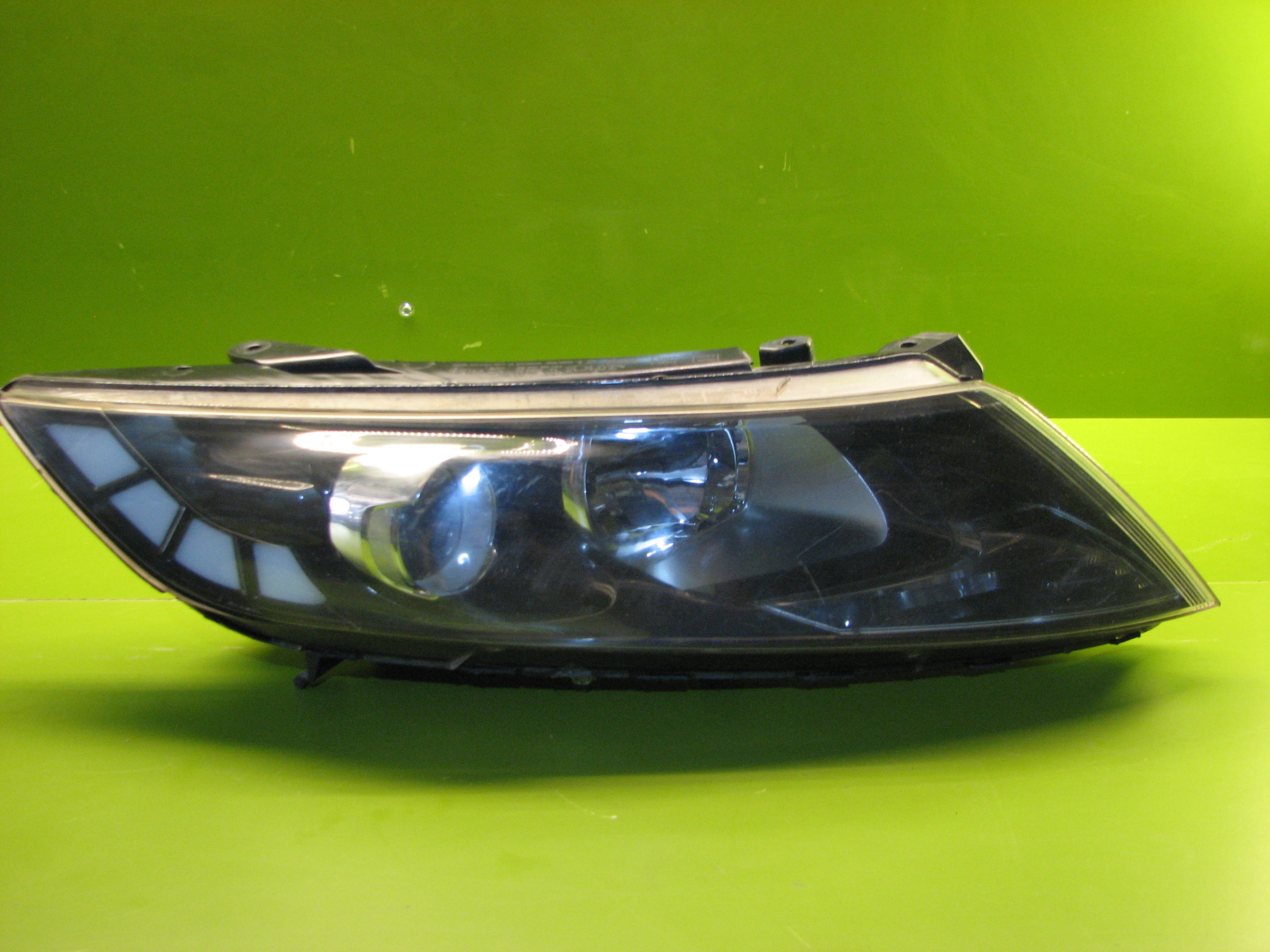 چراغ جلوی اپتیما (2)