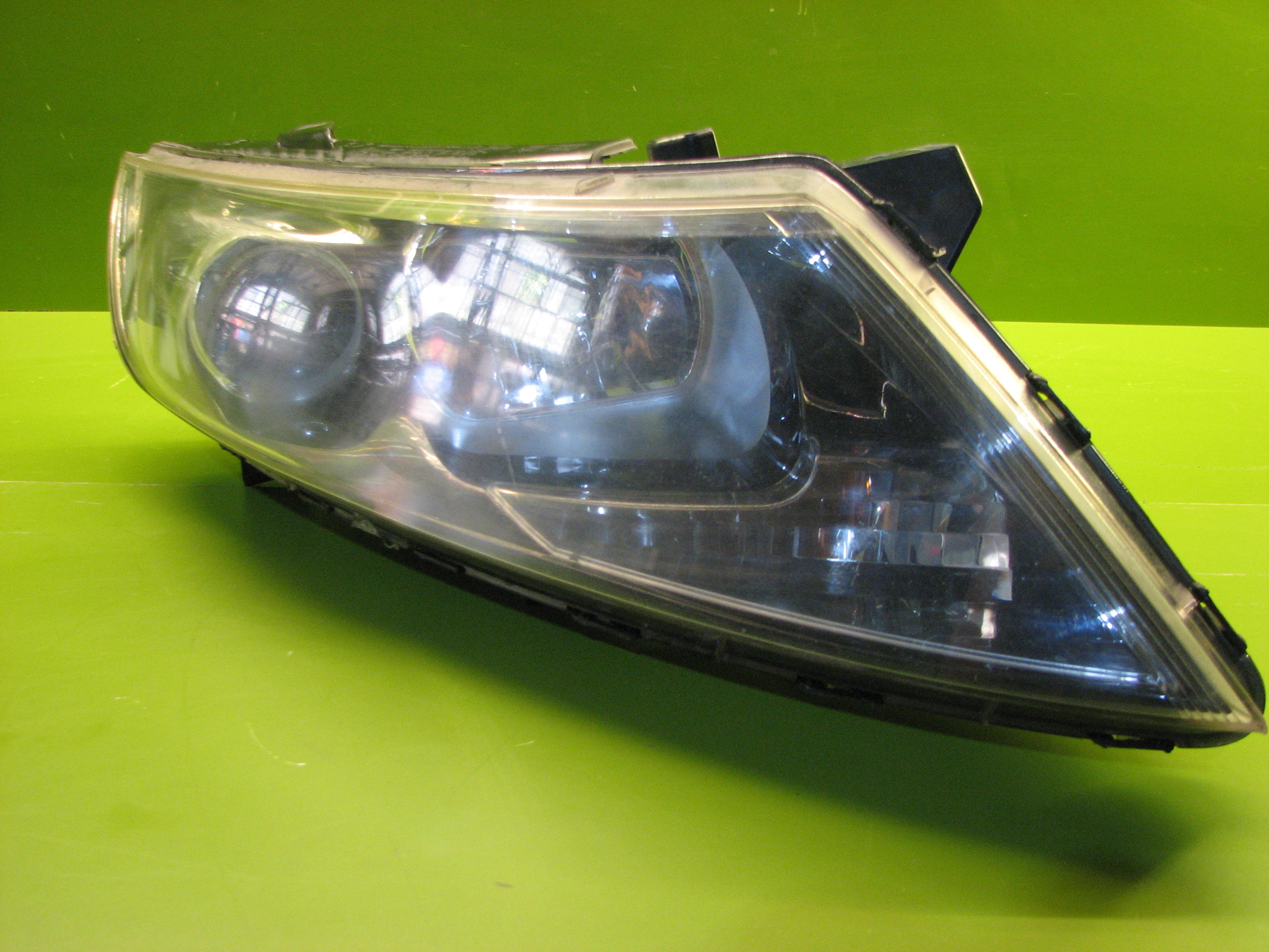 چراغ جلوی اپتیما (2)