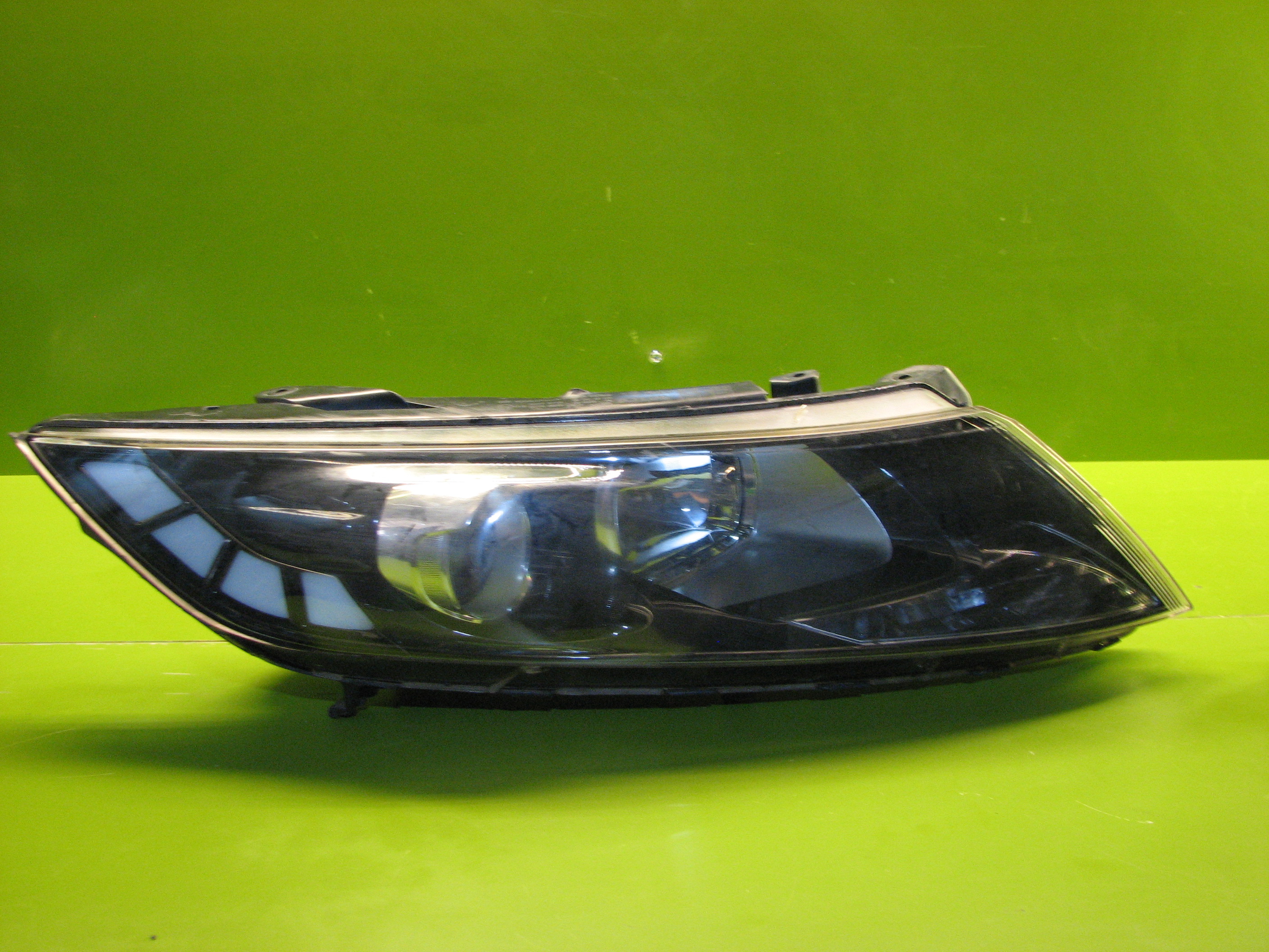 چراغ جلوی راست اپتیما 