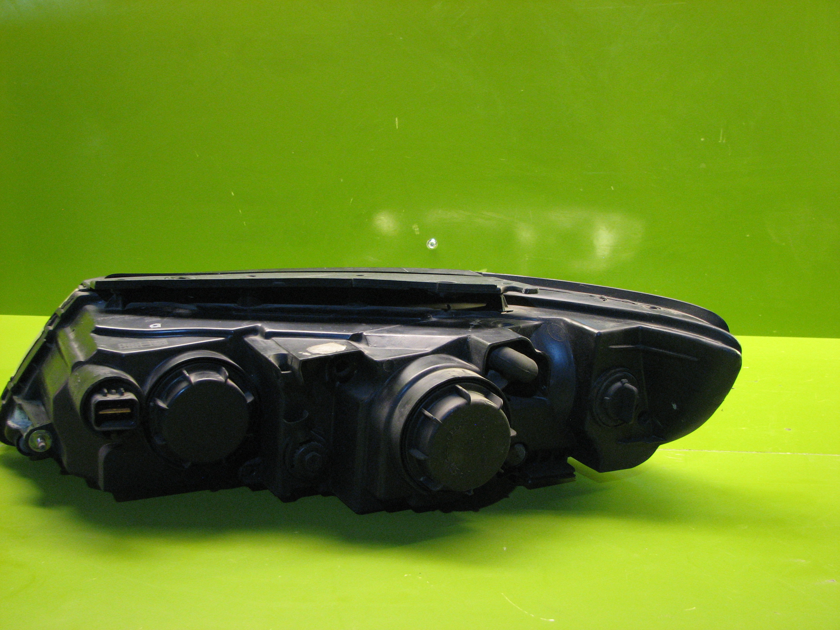 چراغ جلوی آزرا