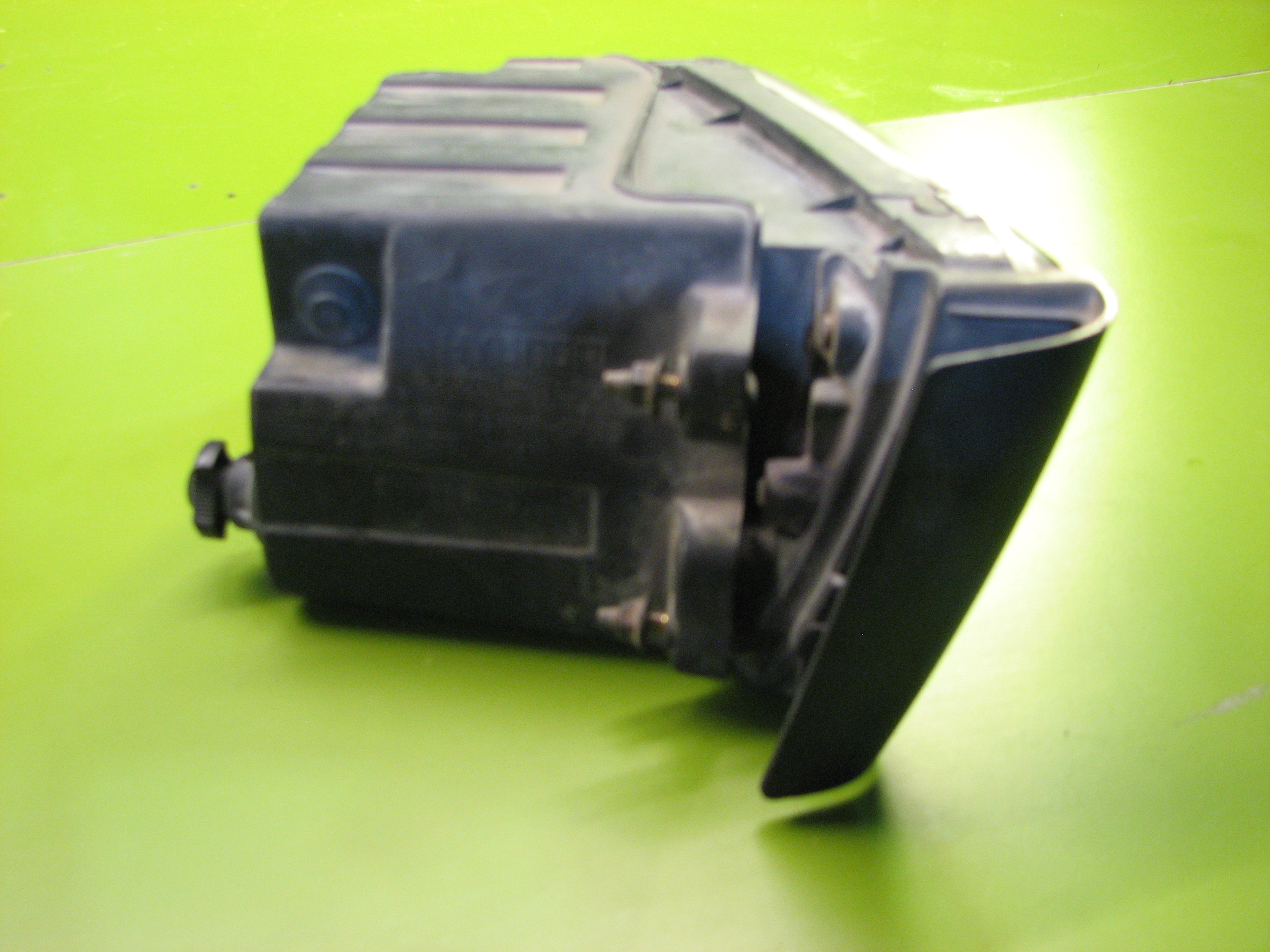 چراغ مه شکن چپ آزرا