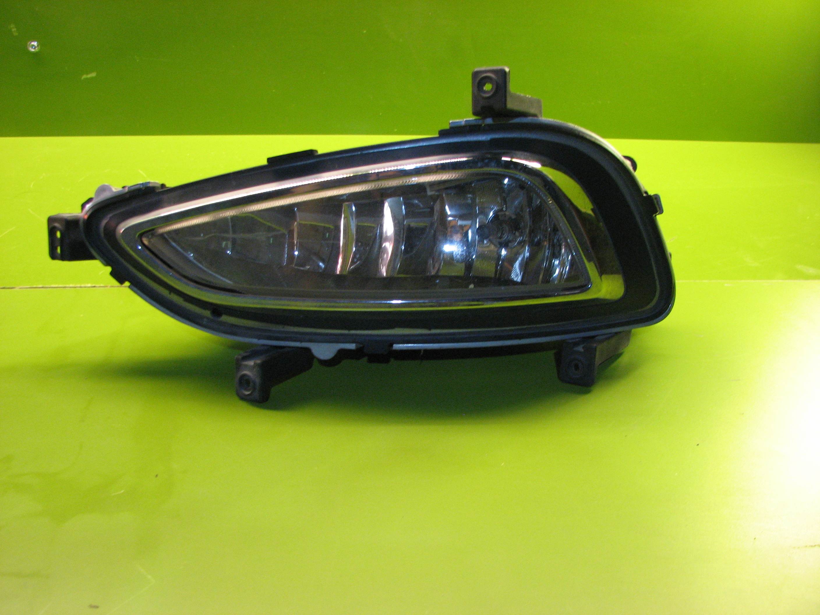 چراغ مه شکن جپ آزرا