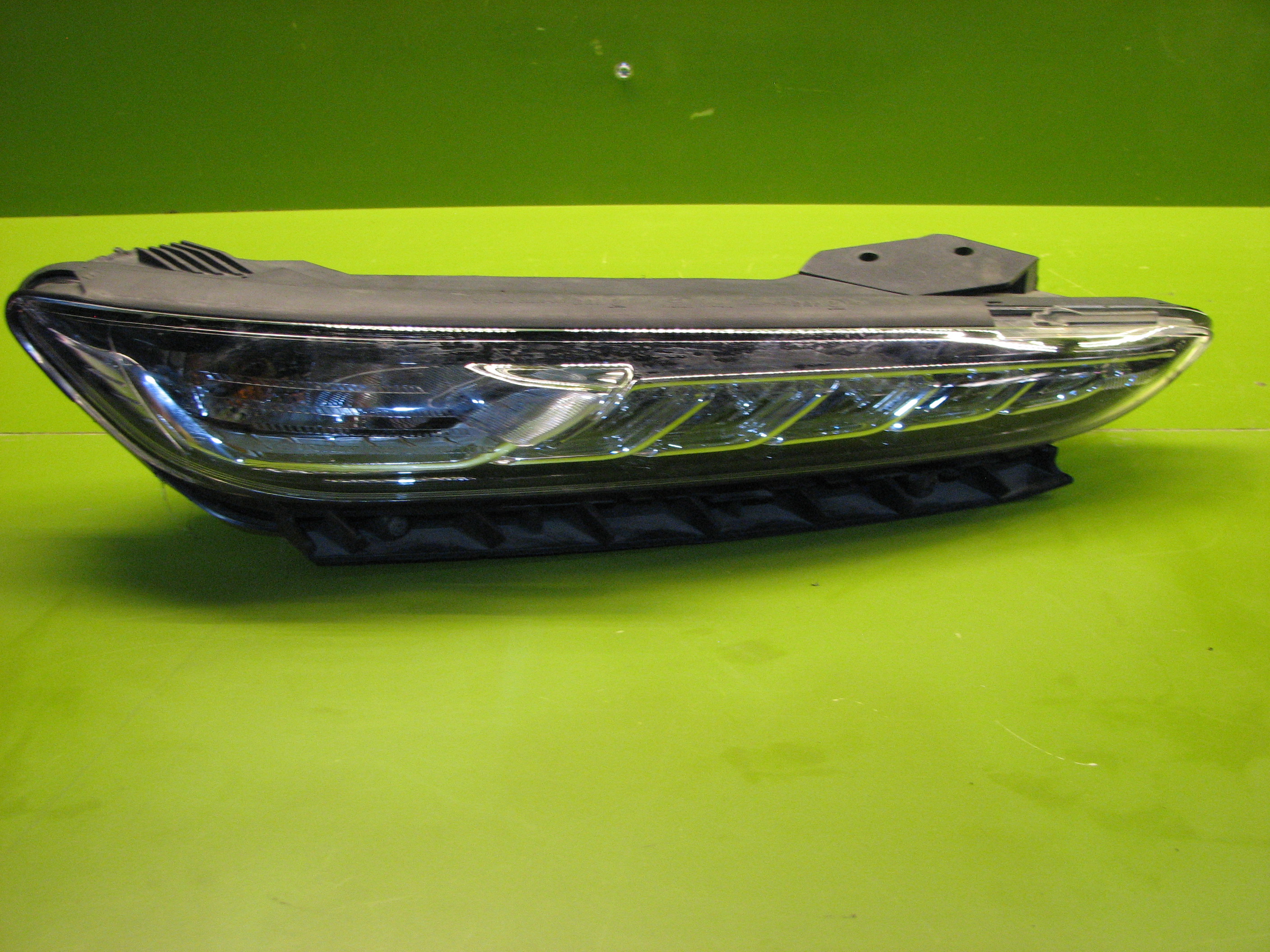 چراغ مه شکن راست هیوندای کونا