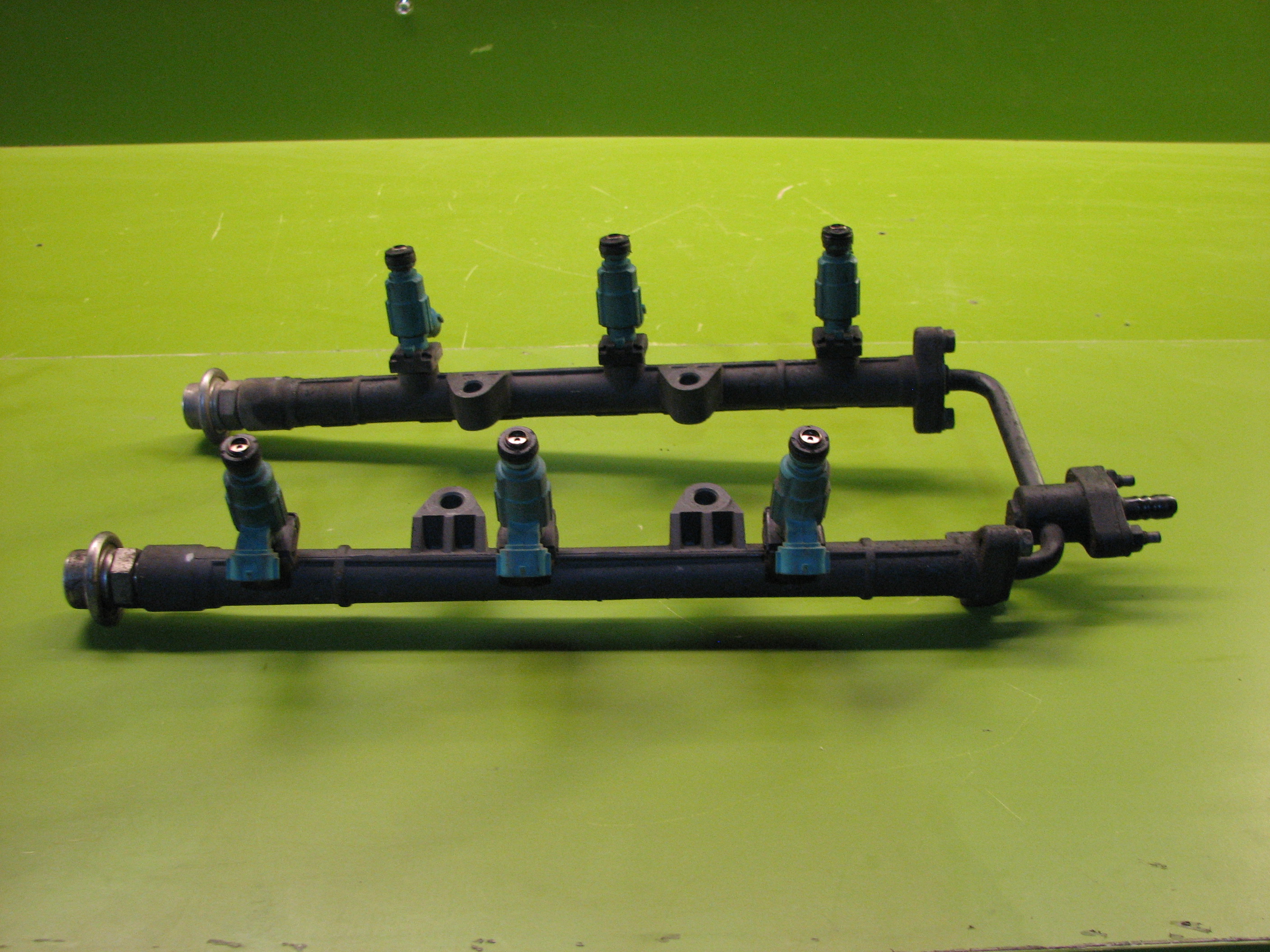 ریل سوخت و انژکتور سانتافه