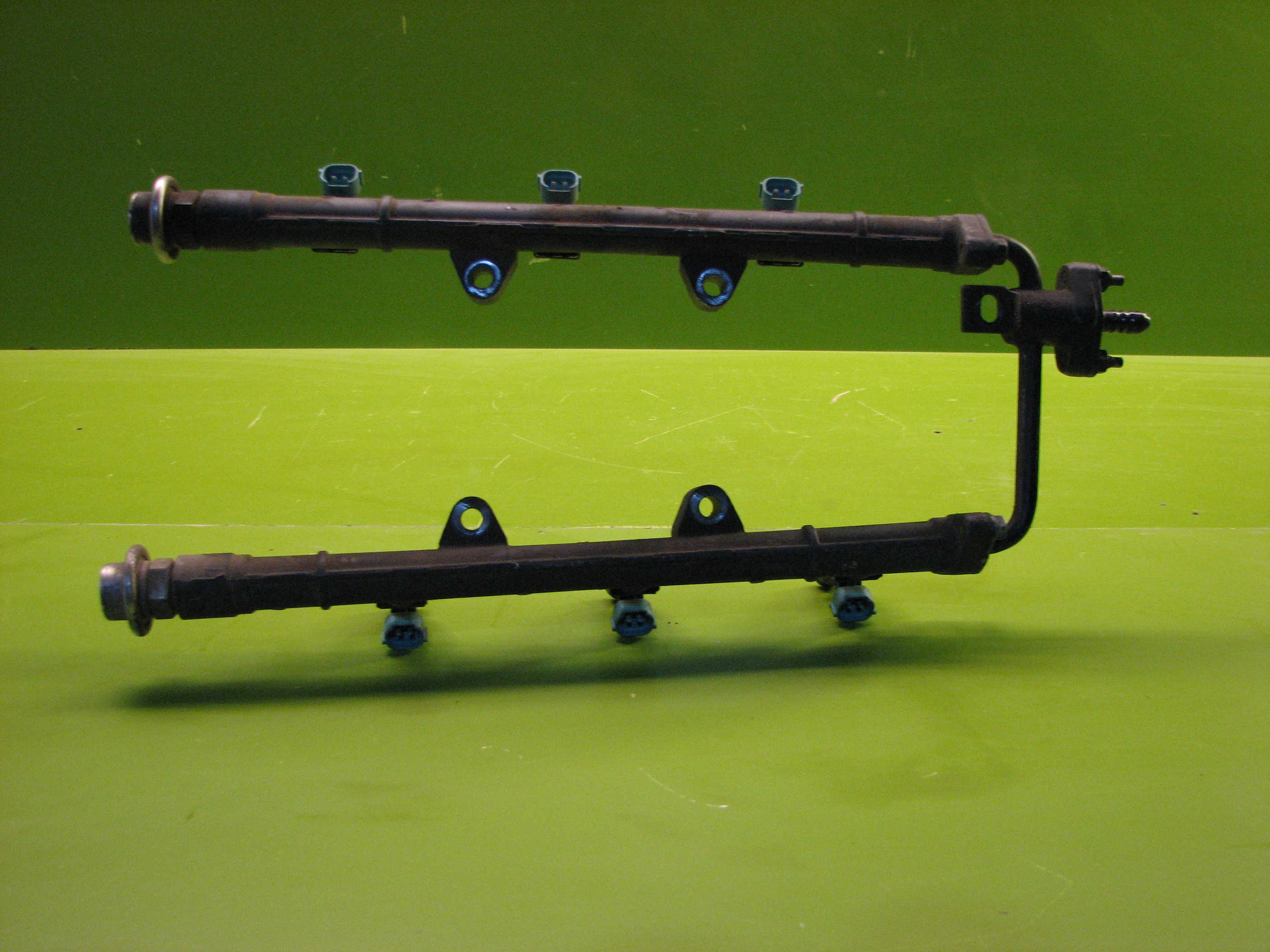 ریل سوخت و انژکتور سانتافه