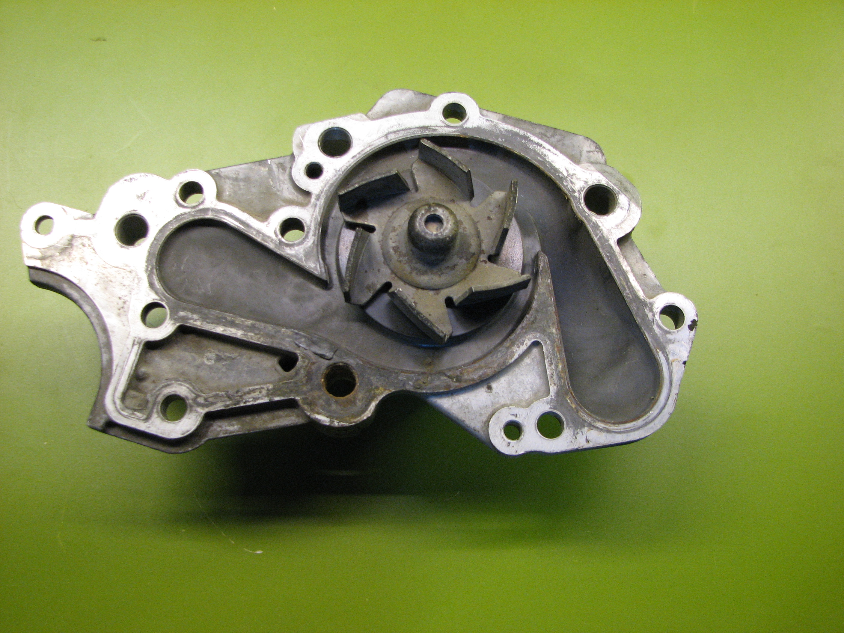 واتر پمپ سانتافه 2/7