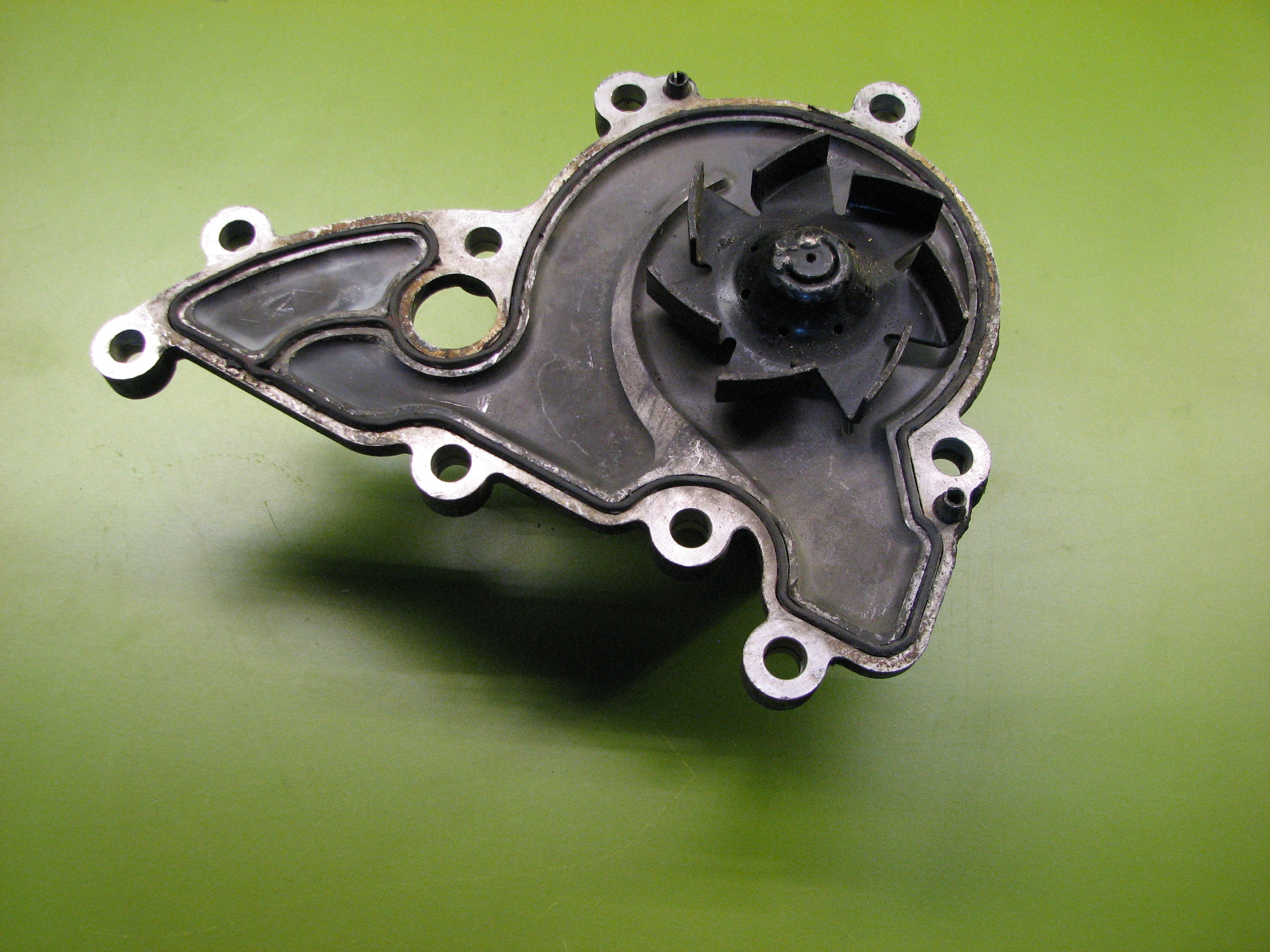 واتر پمپ موهاوی 8 سیلندر