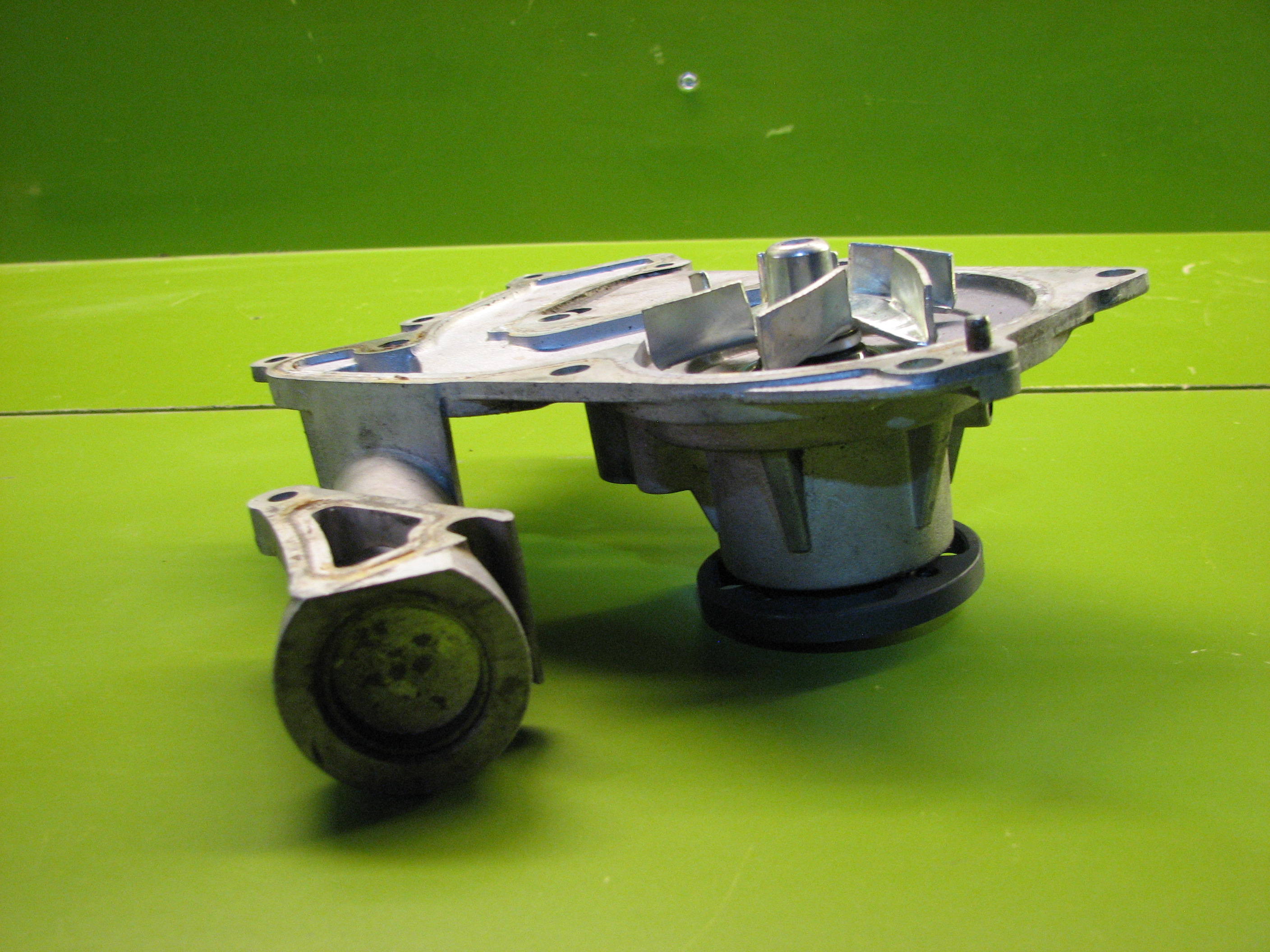 واتر پمپ هیوندای-کیا 6 سیلندر