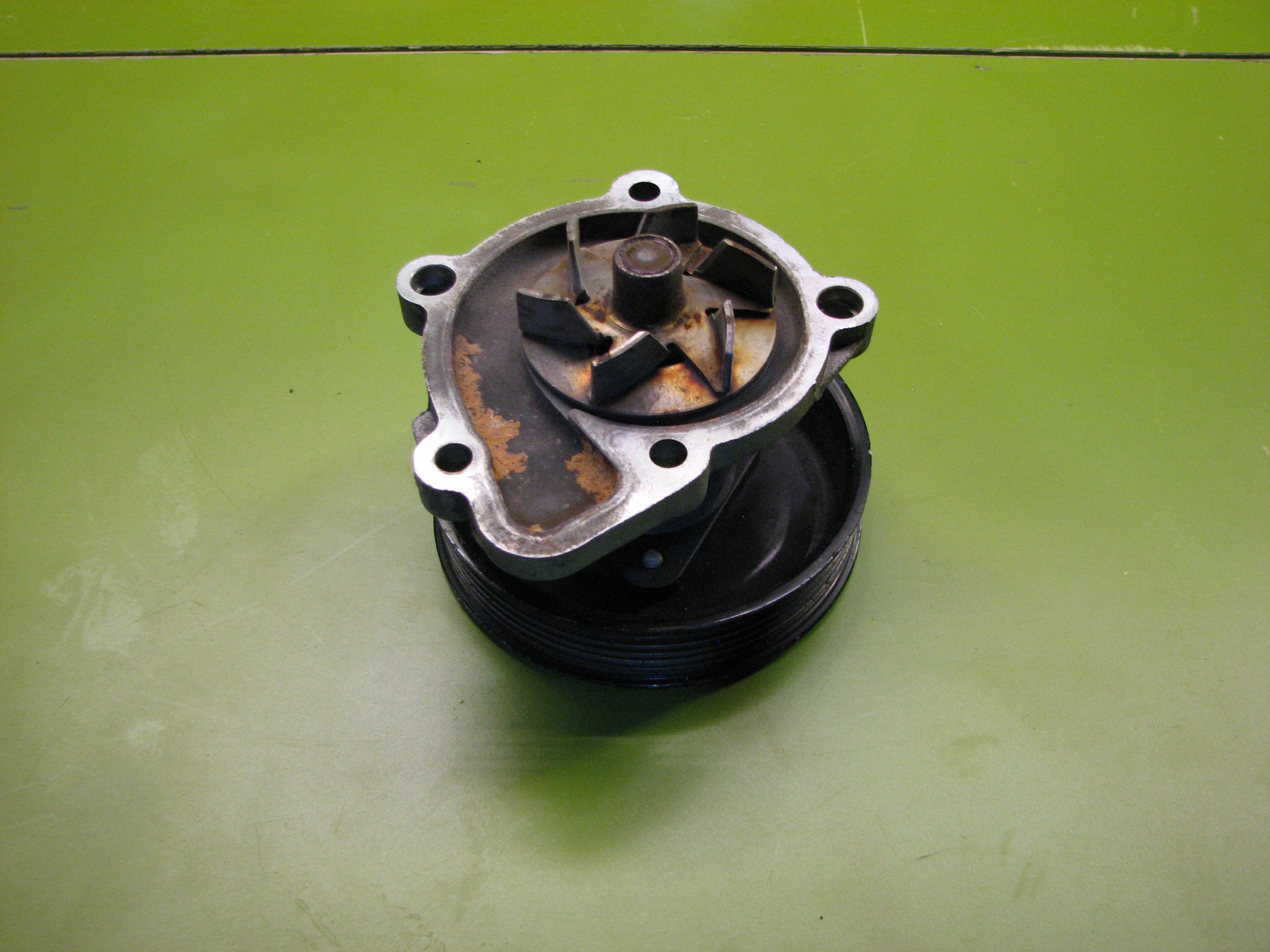 واتر پمپ و پولی سوناتا 2400