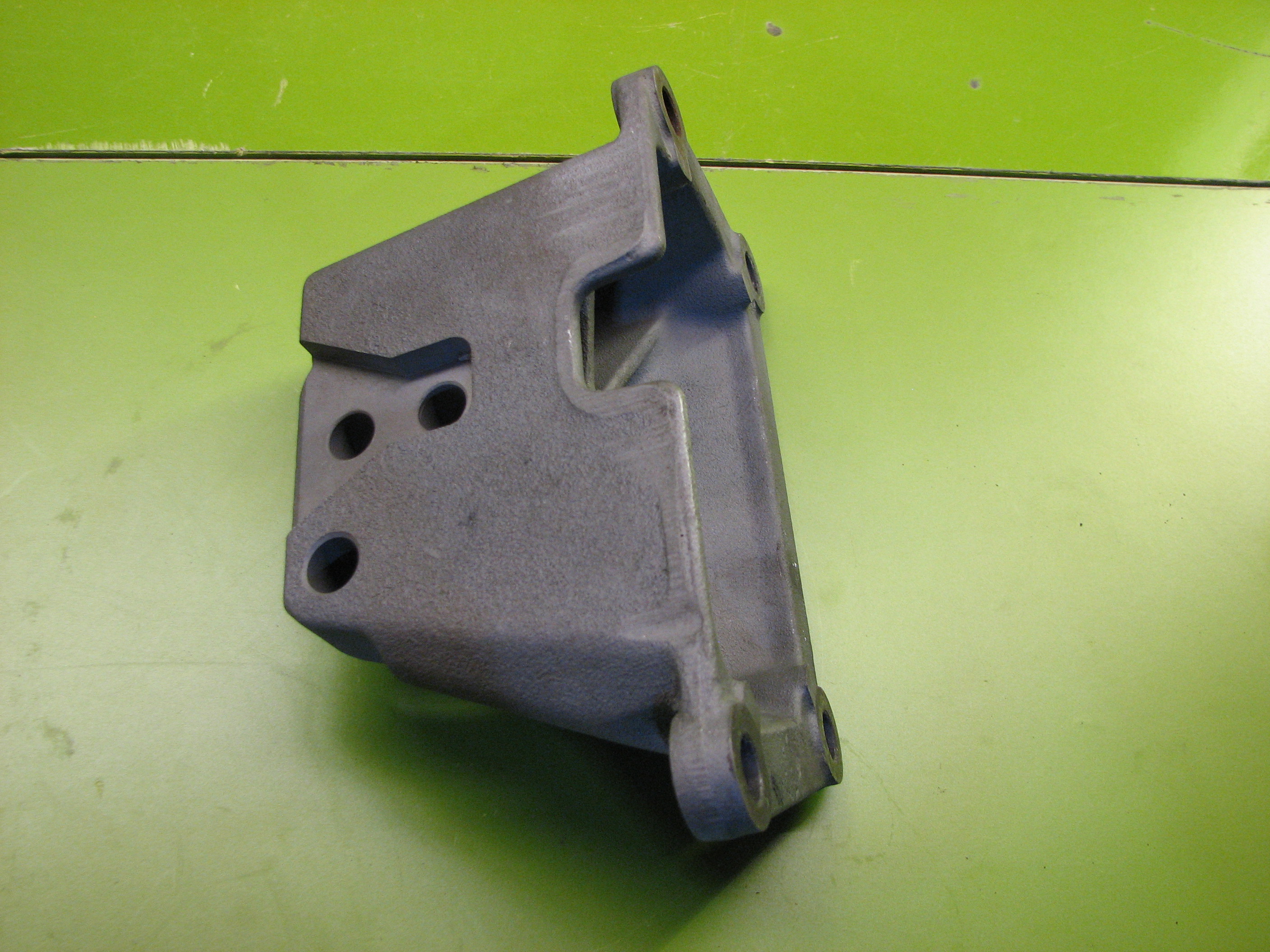 پایه رابط دسته گیربکس سانتافه نیو 2014-2018