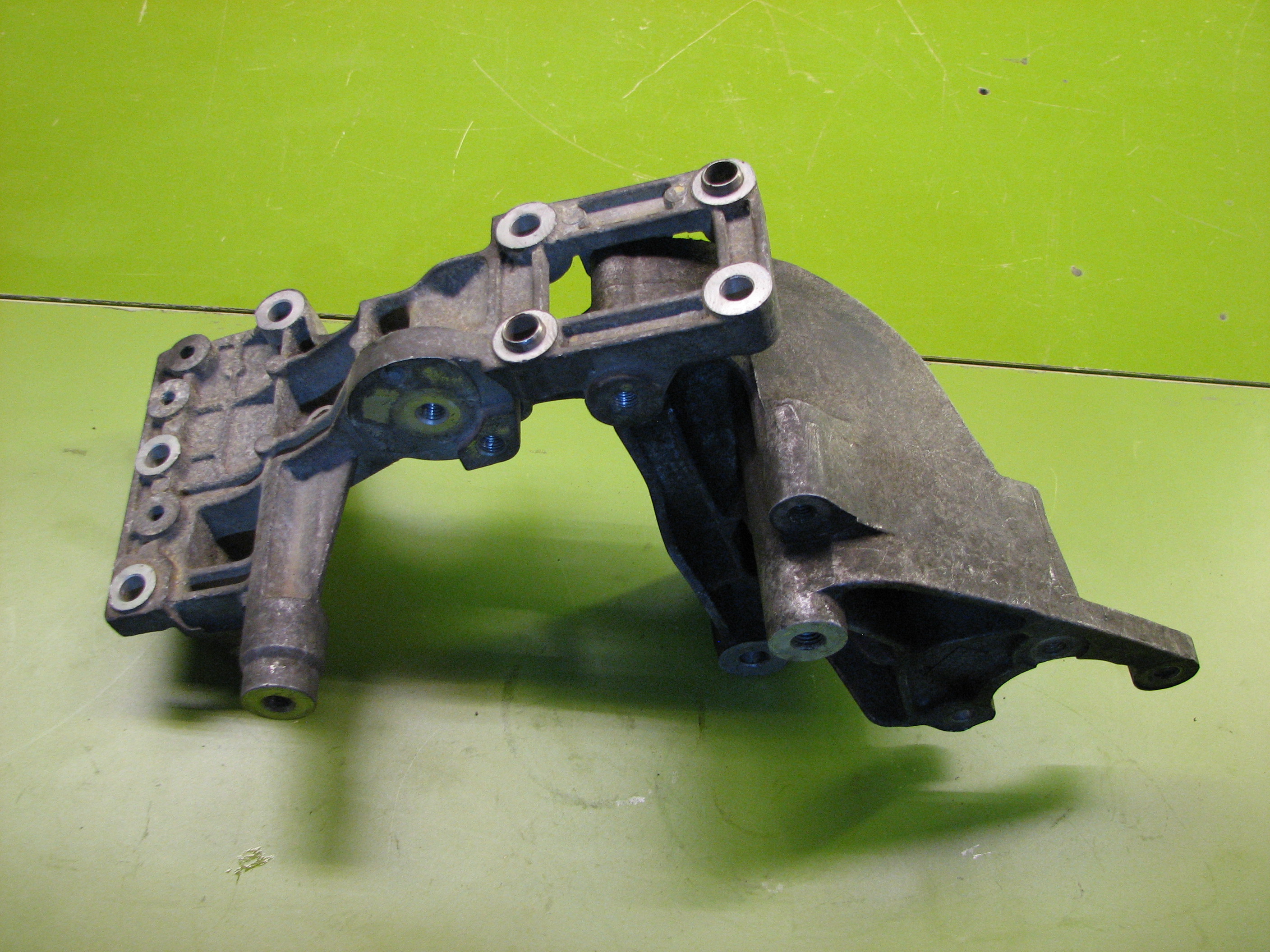 پایه دینام -پایه هیدرولیک هیوندای-کیا