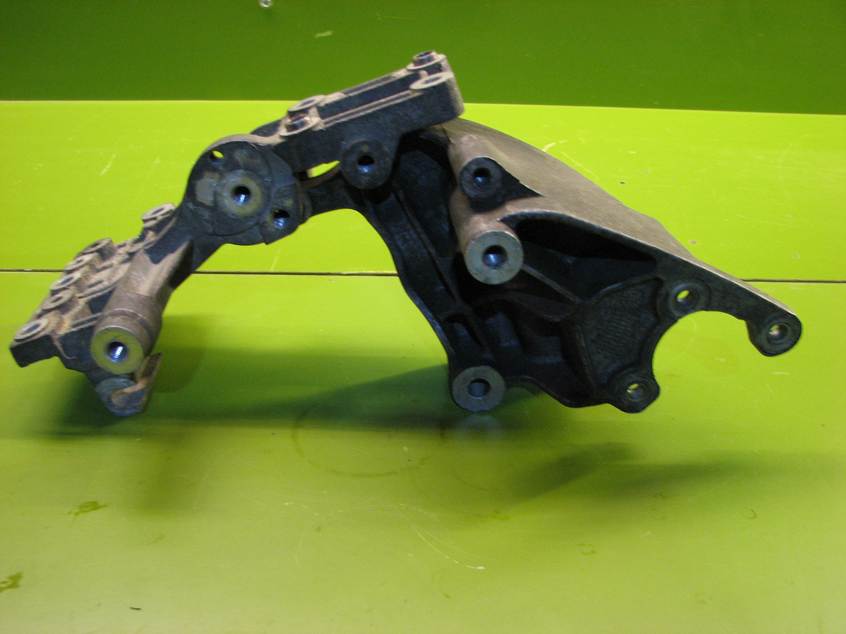 پایه دینام -پایه هیدرولیک هیوندای-کیا