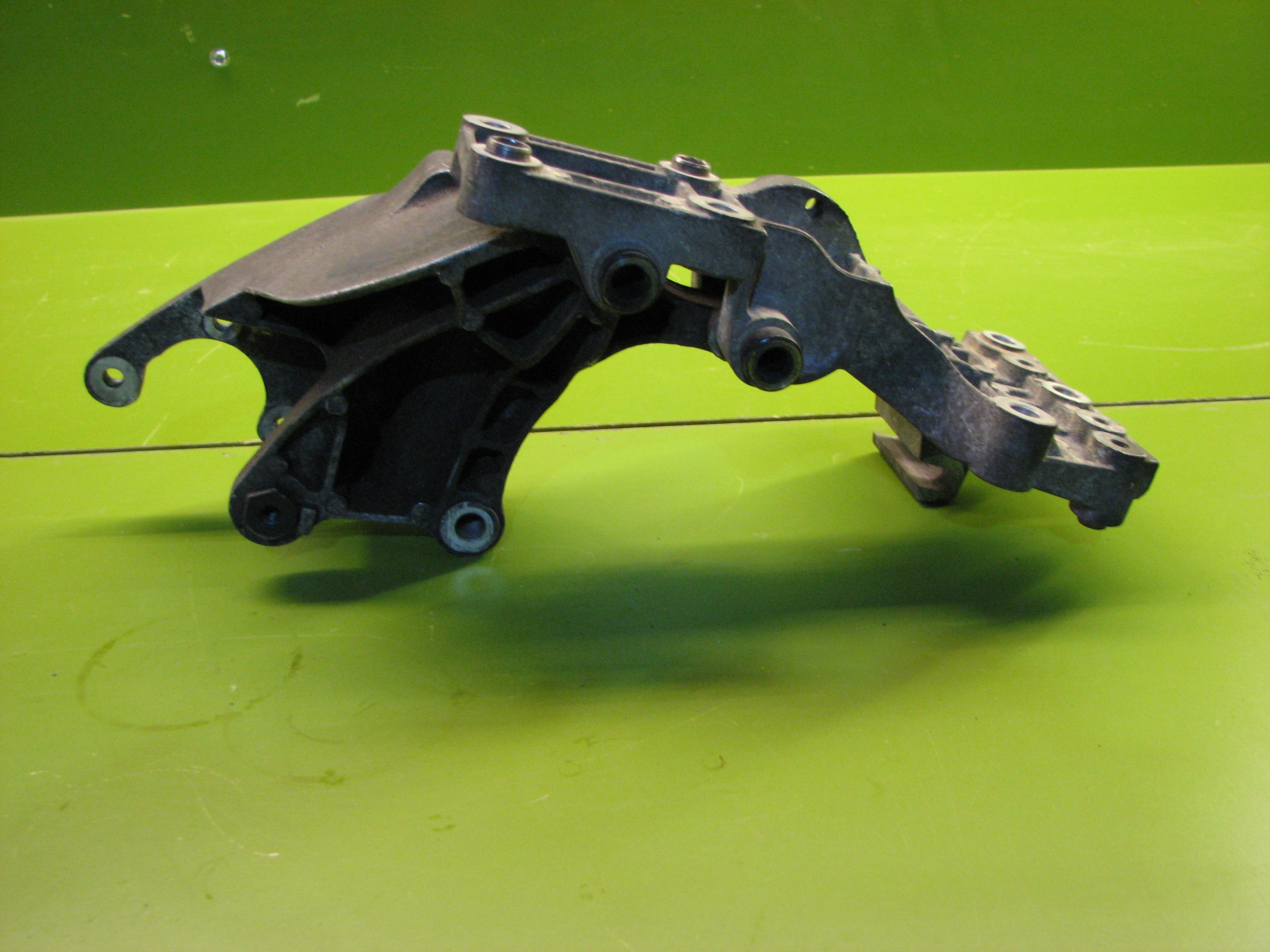 پایه دینام -پایه هیدرولیک هیوندای-کیا