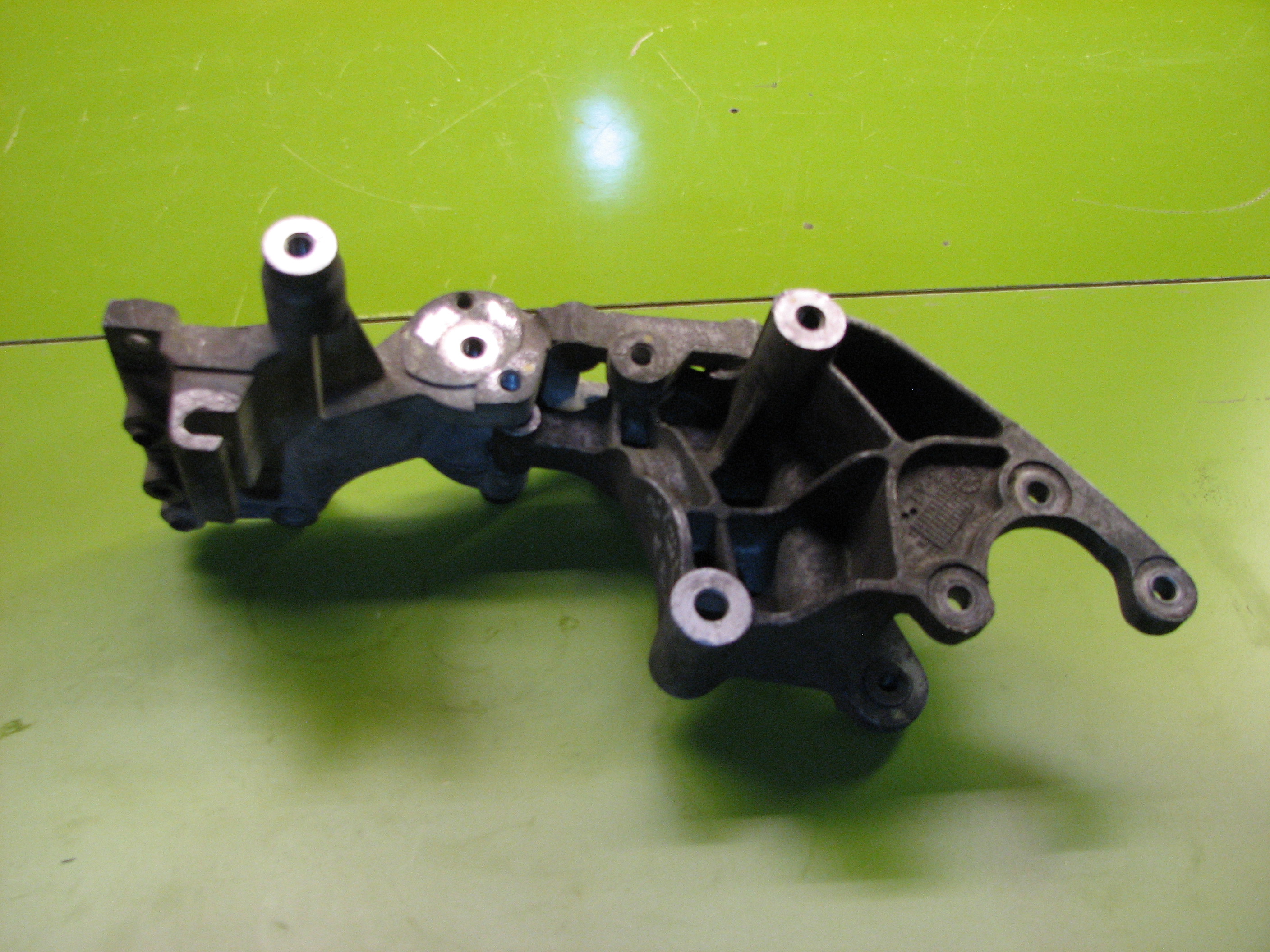 پایه دینام -پایه هیدرولیک هیوندای-کیا