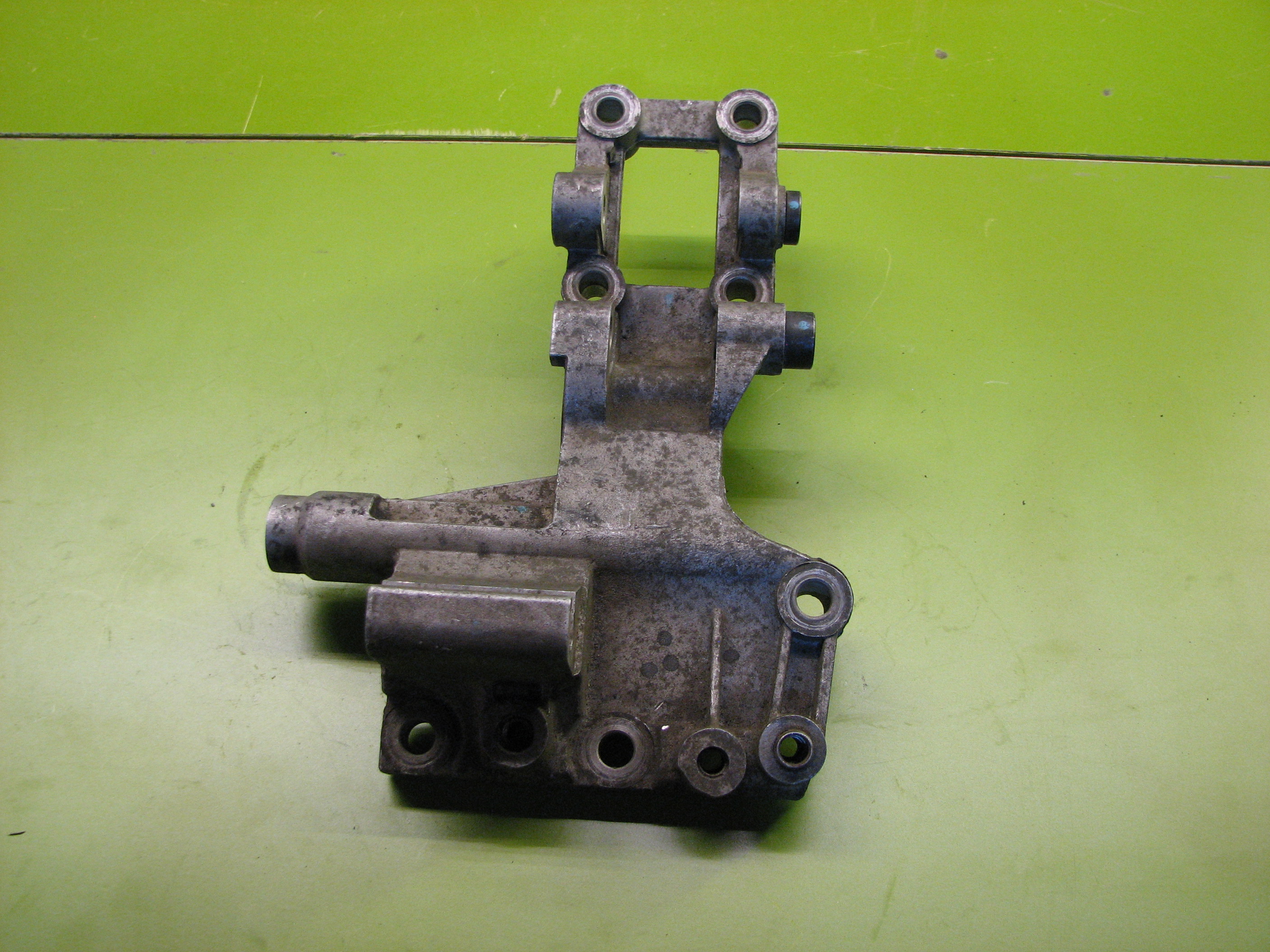 پایه دینام هیوندای - کیا 4سیلندر 2006-2015