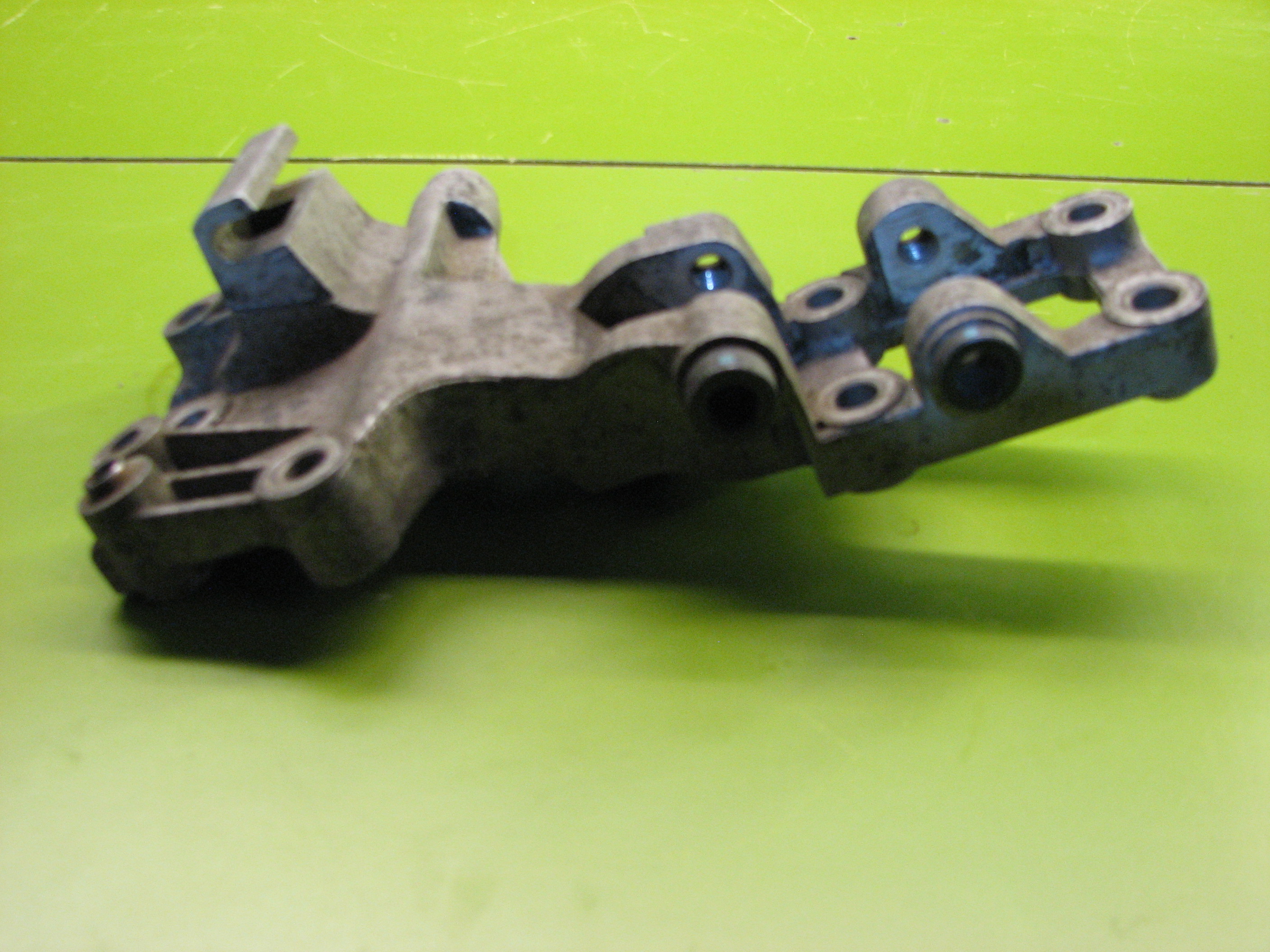 پایه دینام هیوندای - کیا 4سیلندر 2006-2015