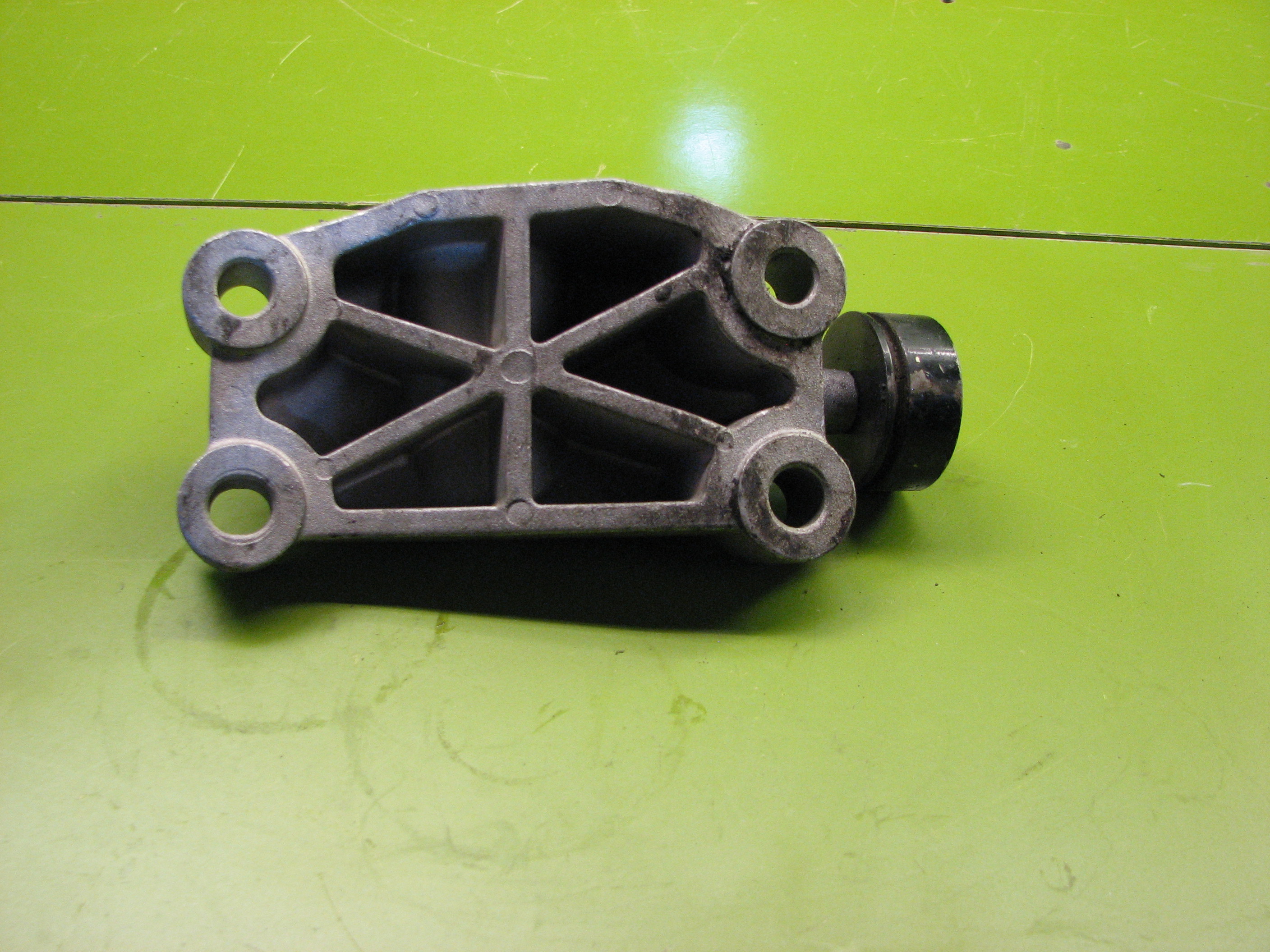 پایه دسته موتور زیر باطری جک S5