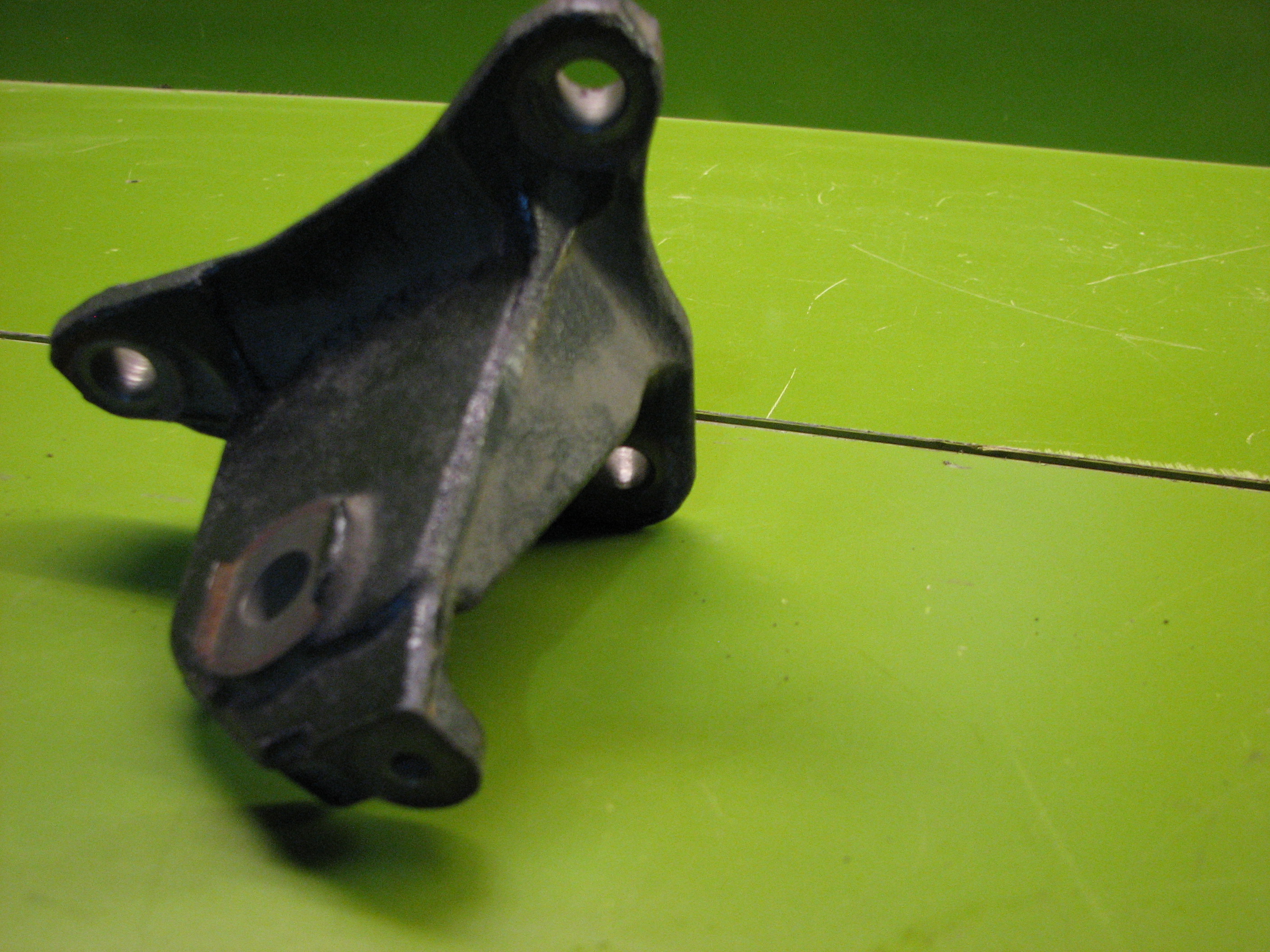 پایه رابط چدنی هیوندای - کیا