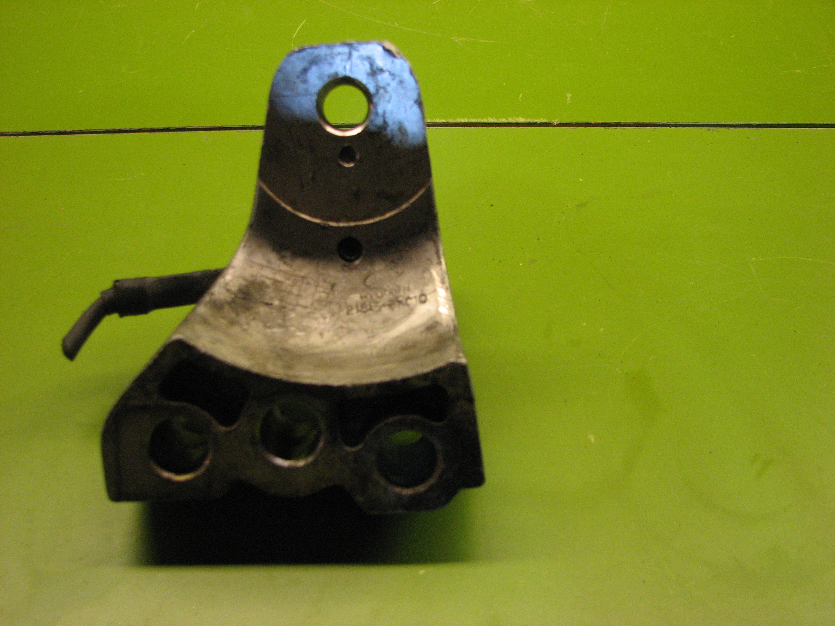 پایه رابط دسته موتور سمت شاگرد هیوندای - کیا