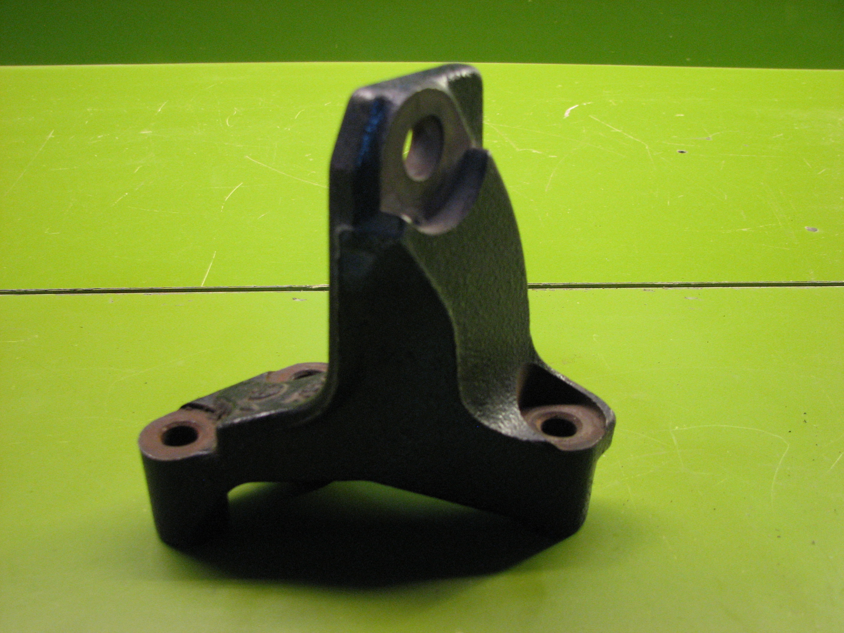 پایه رابط چدنی دسته موتور هیوندای - کیا