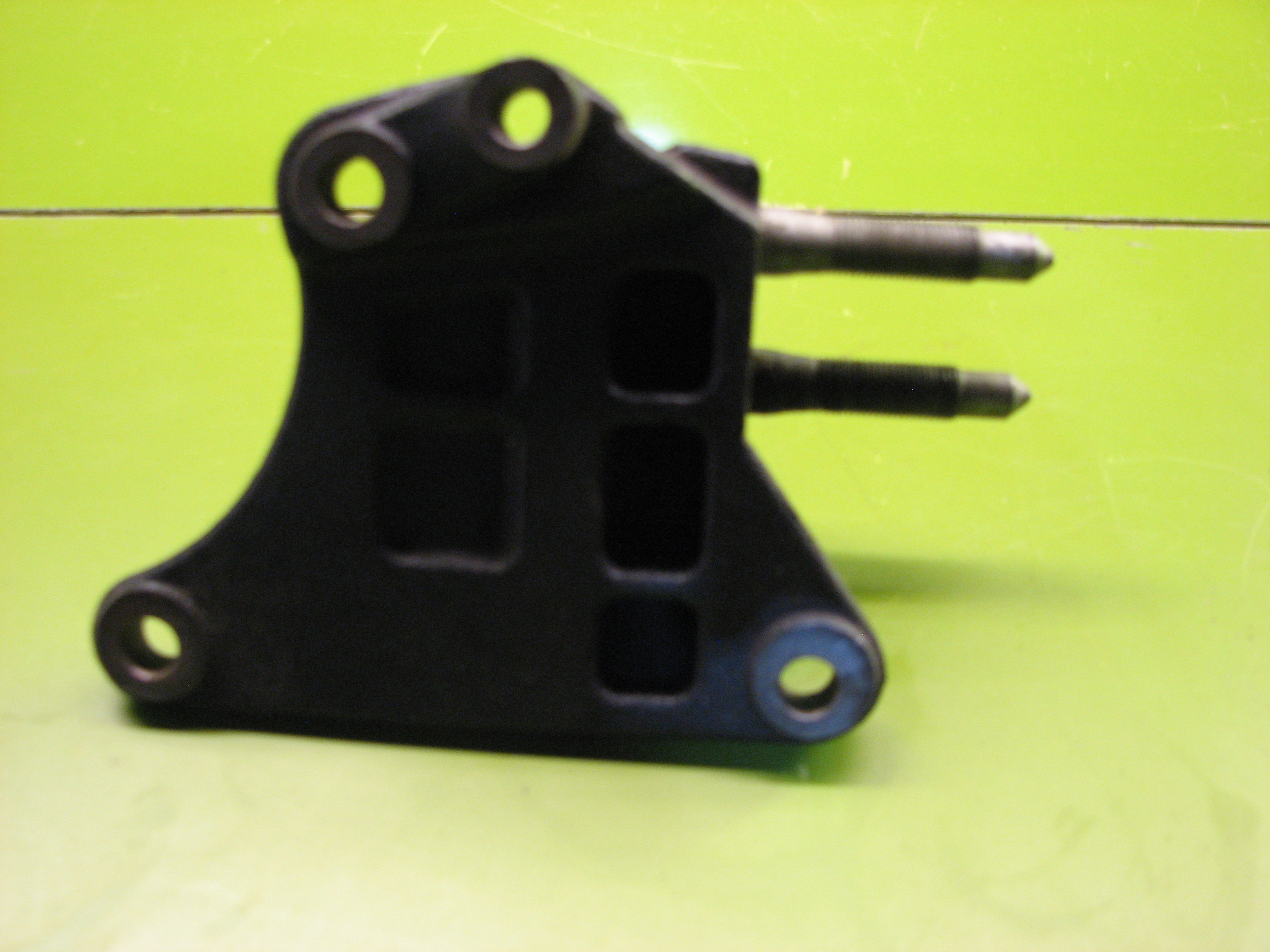 پایه چدنی سینی جلوی هیوندای - کیا 4 سیلندر