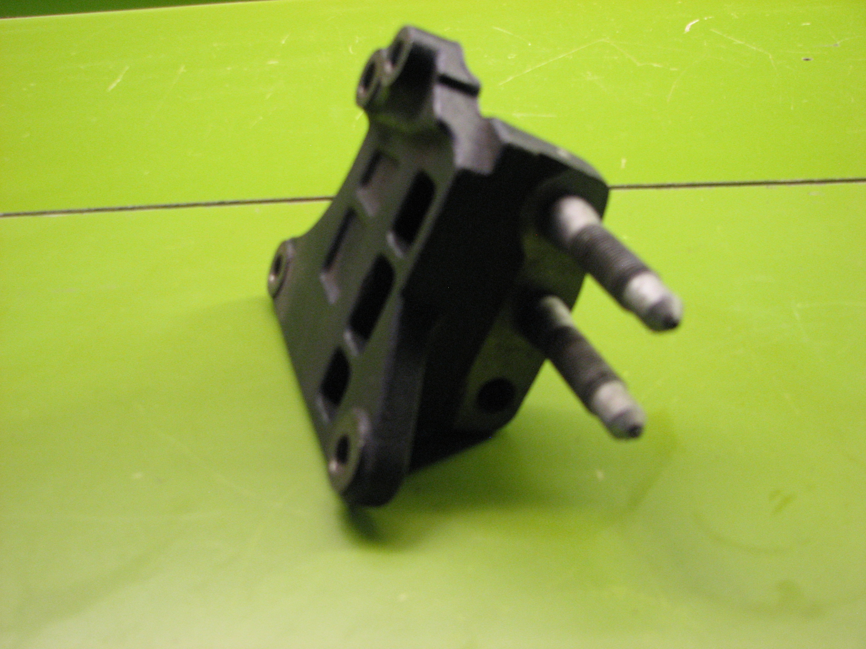 پایه چدنی سینی جلوی هیوندای - کیا 4 سیلندر