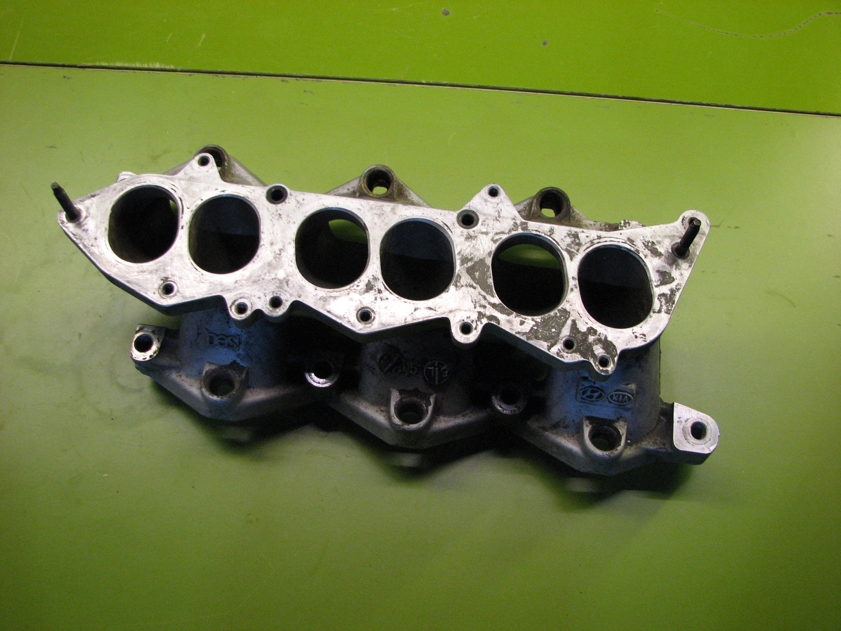 پایه منیفولد آزرا