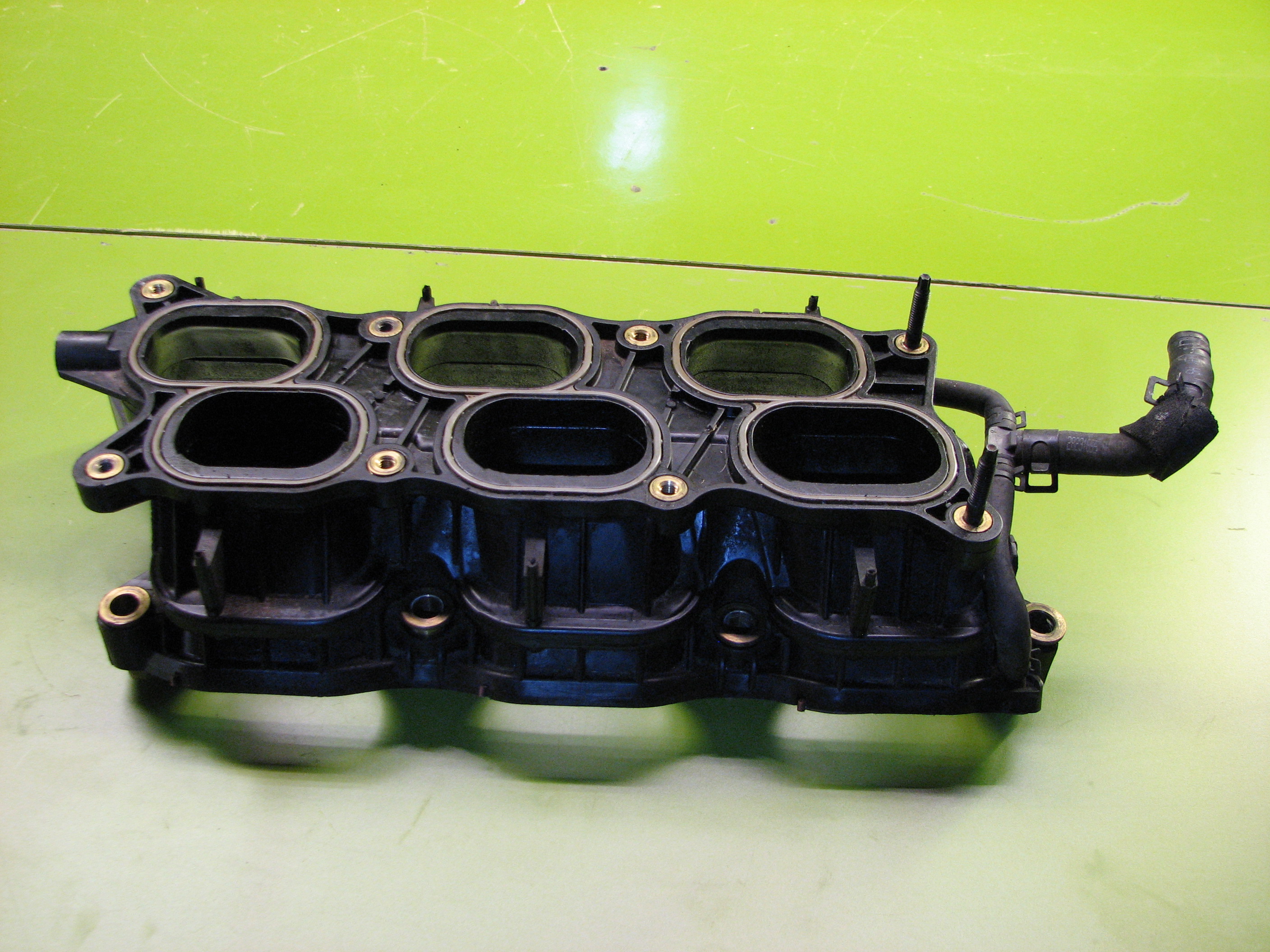 پایه منیفولد جنسیس سدان و کوپه GDI