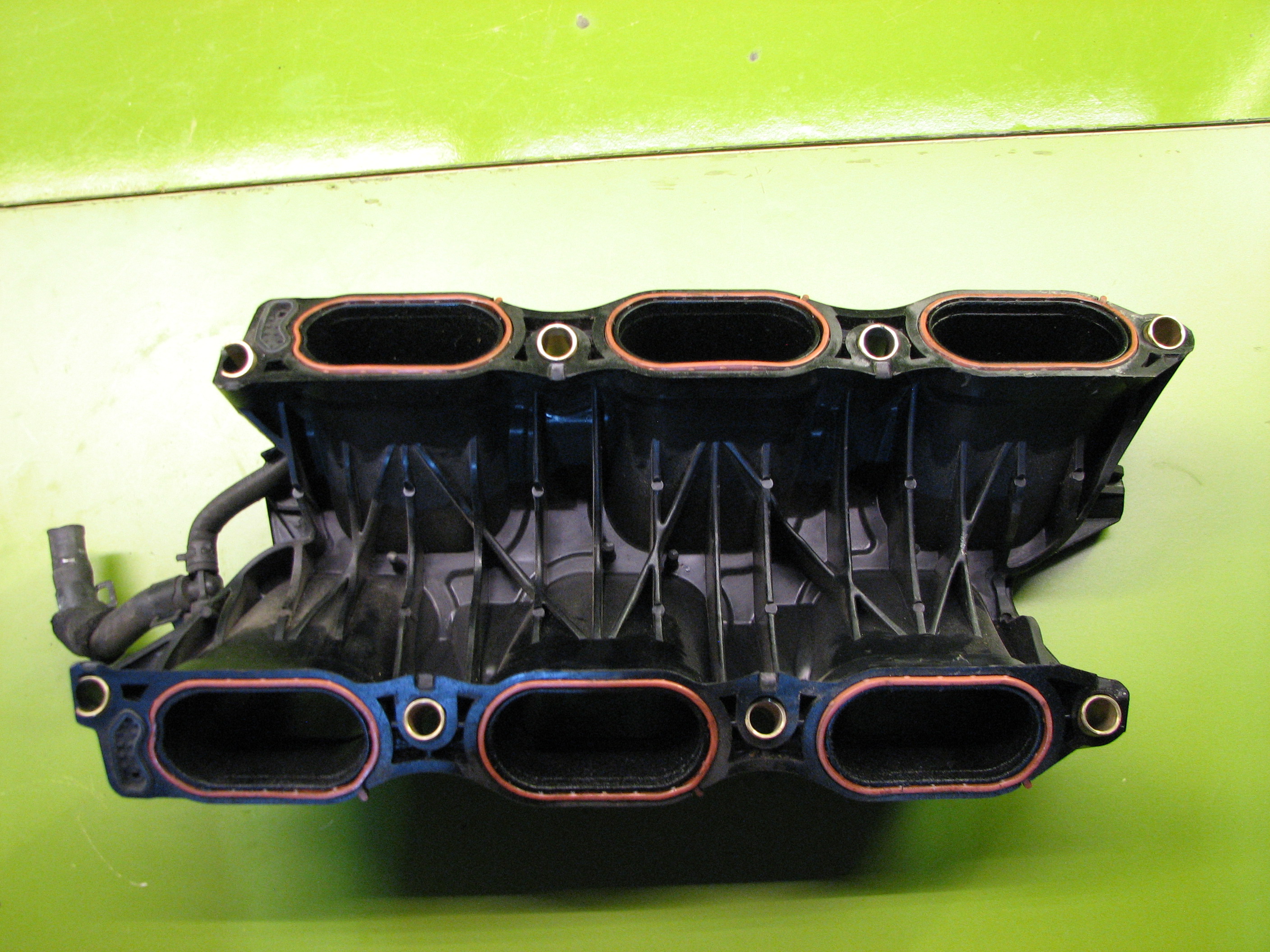 پایه منیفولد جنسیس سدان و کوپه GDI