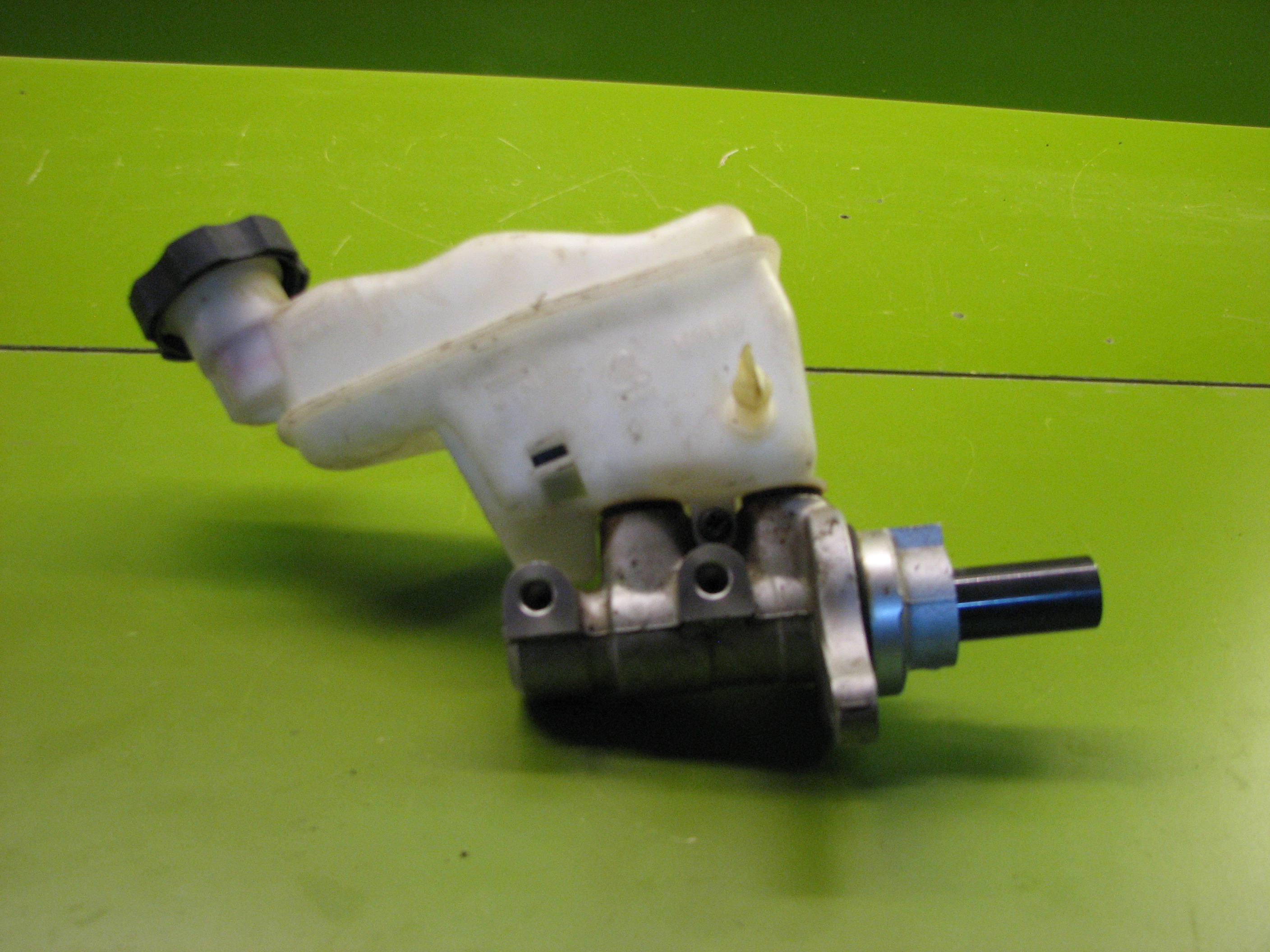 پمپ روغن ترمز با مخزن اسپورتیج 2014-2016