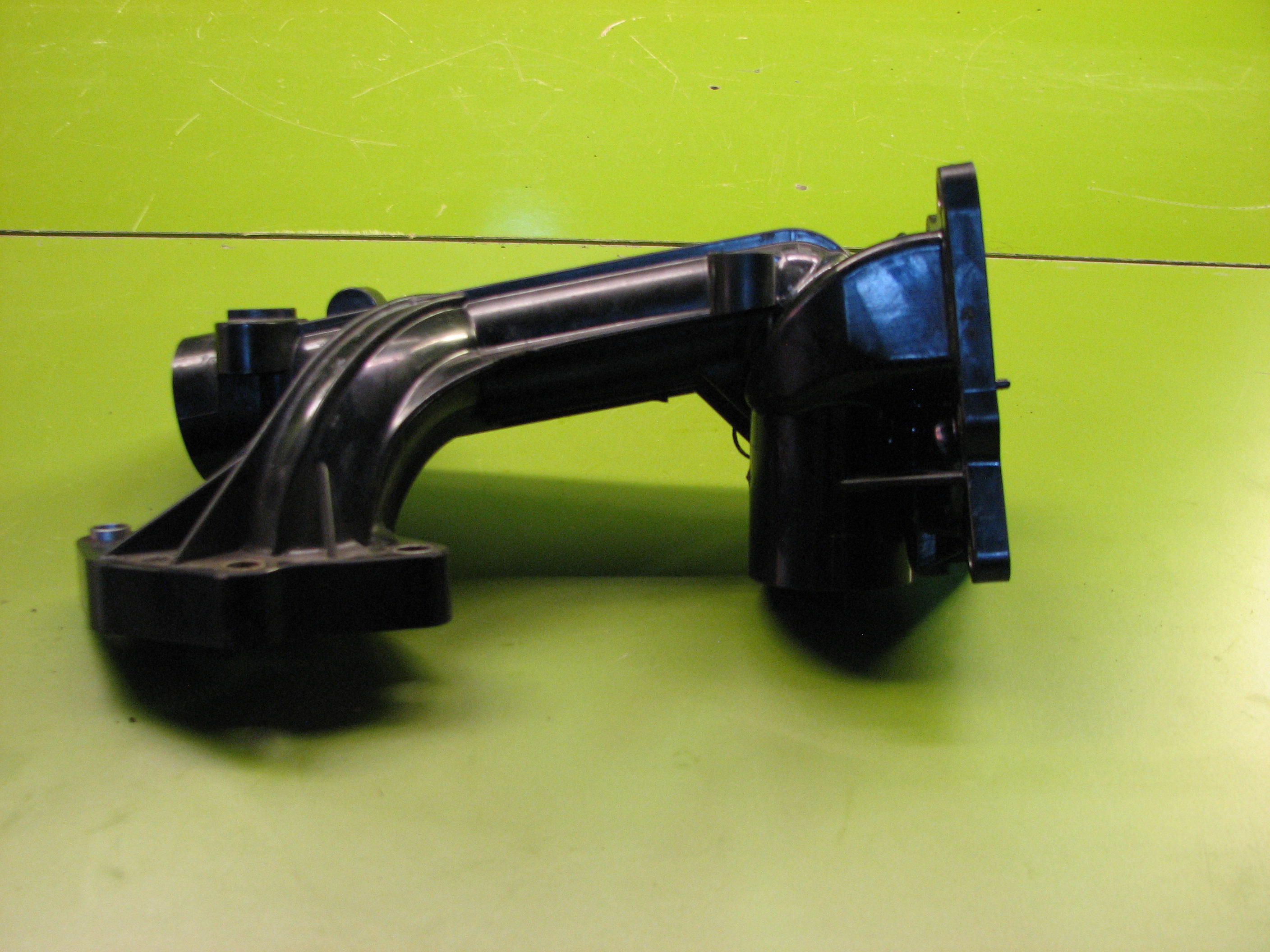 حوزینگ آب جنسیس