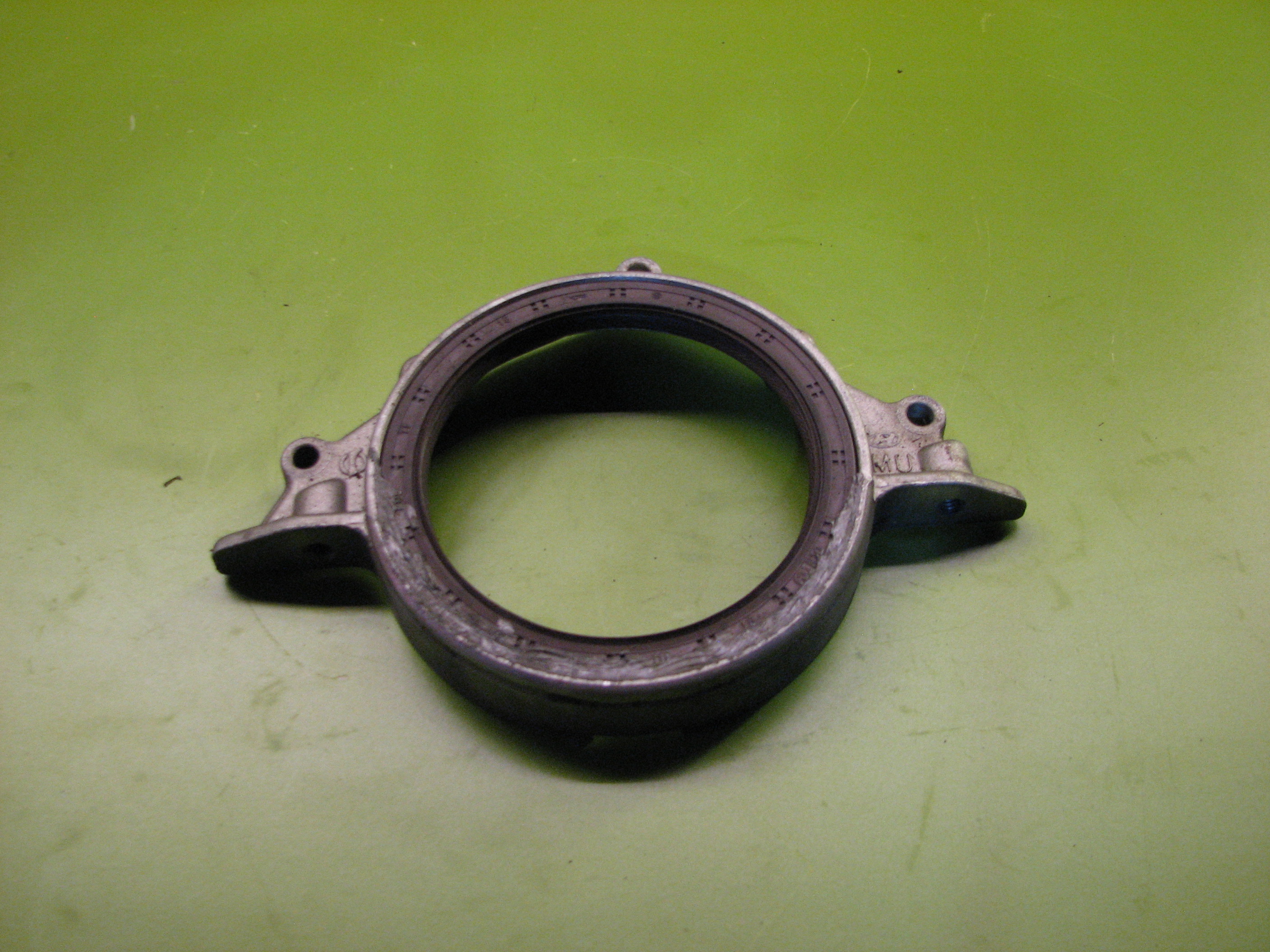 درپوش کاسه نمد ته میل لنگ سانتافه