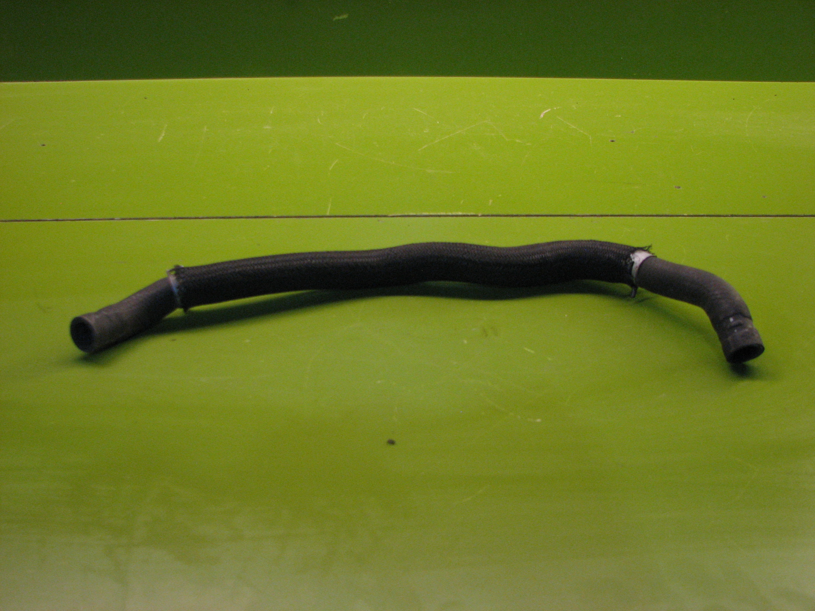 شیلنگ آب زیر منیفولد مزدا 3