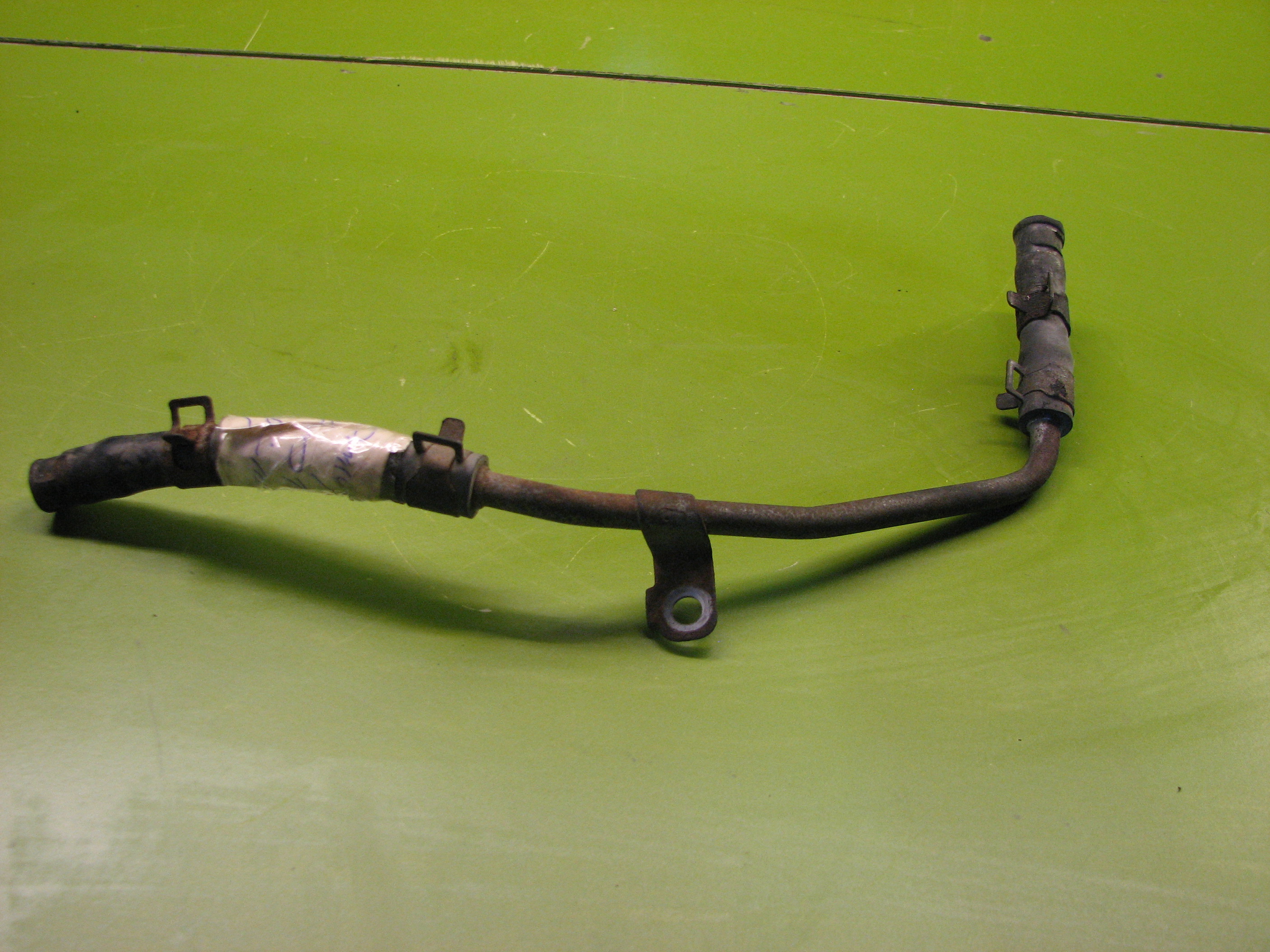 لوله فرعی آب درب سوپاپ جنسیس