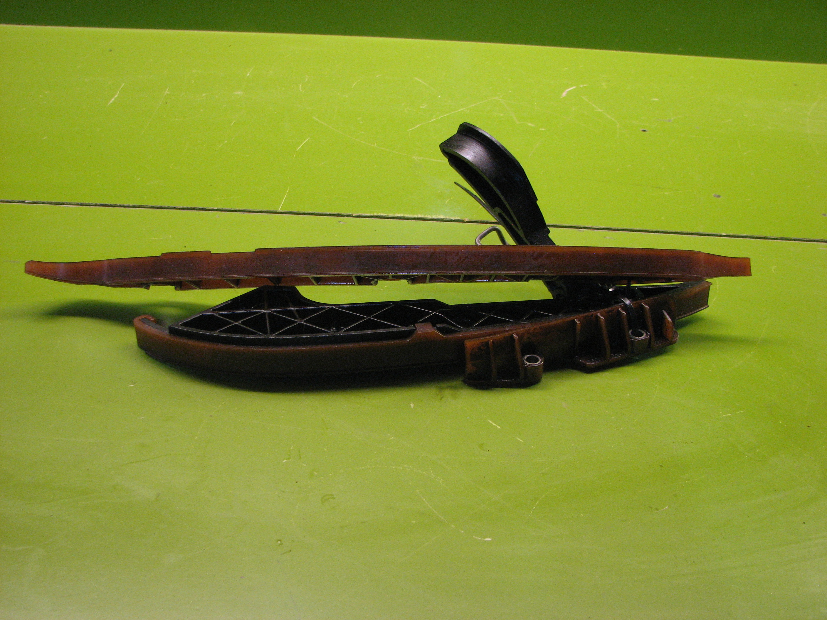 کیت و بالشتک زنجیر تایم تیگوان