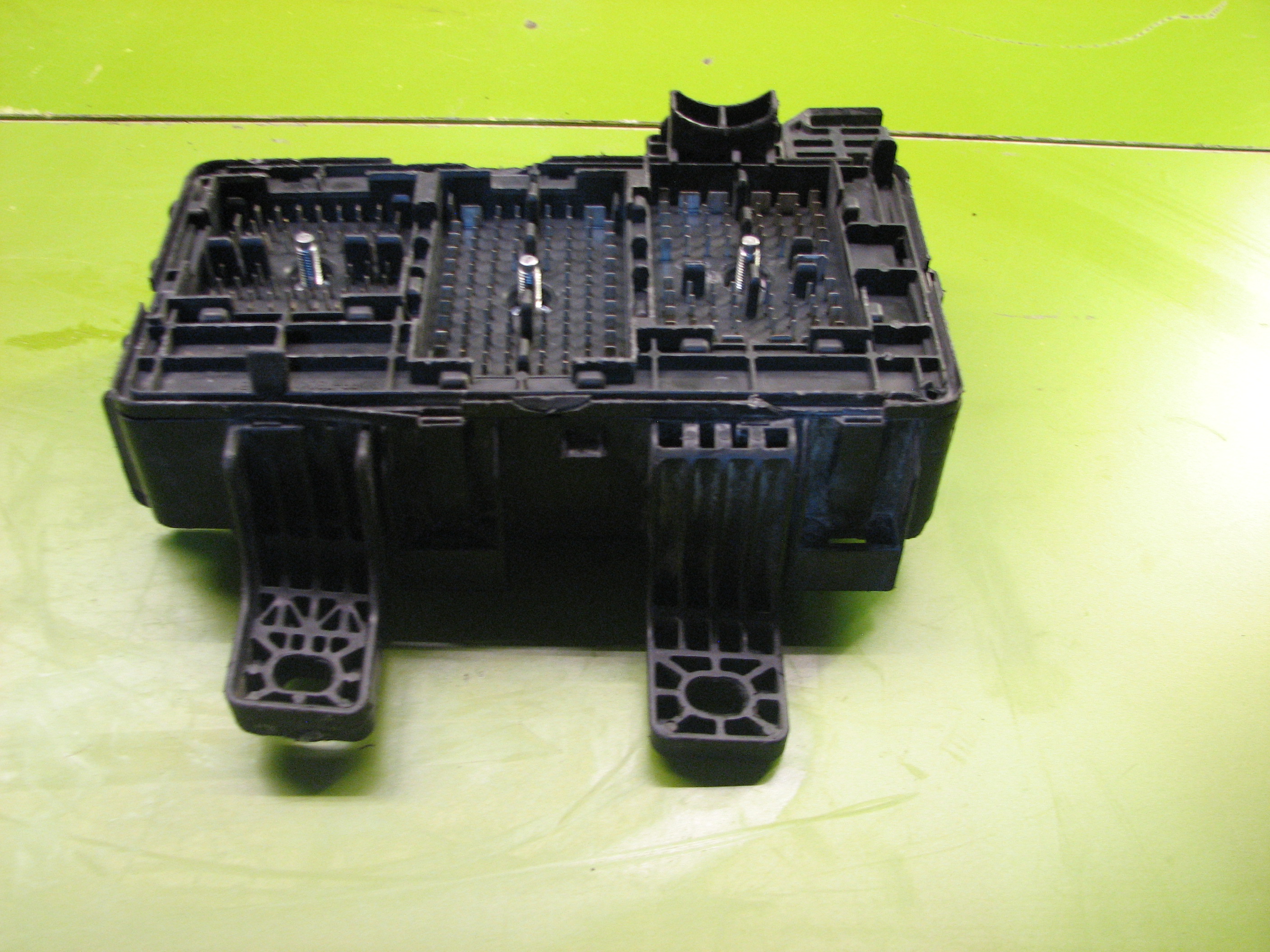 جعبه فیوز آزرا