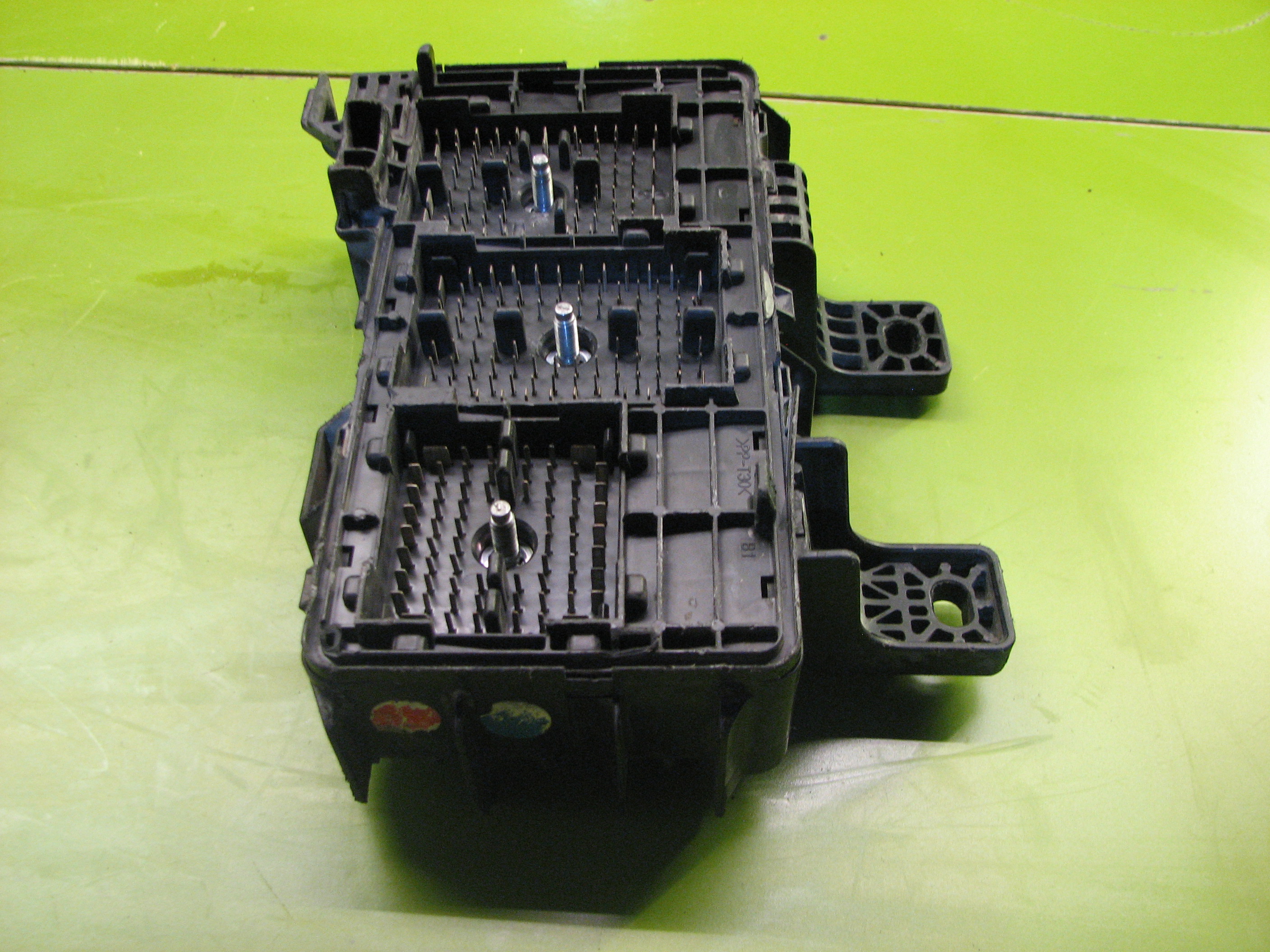 جعبه فیوز آزرا