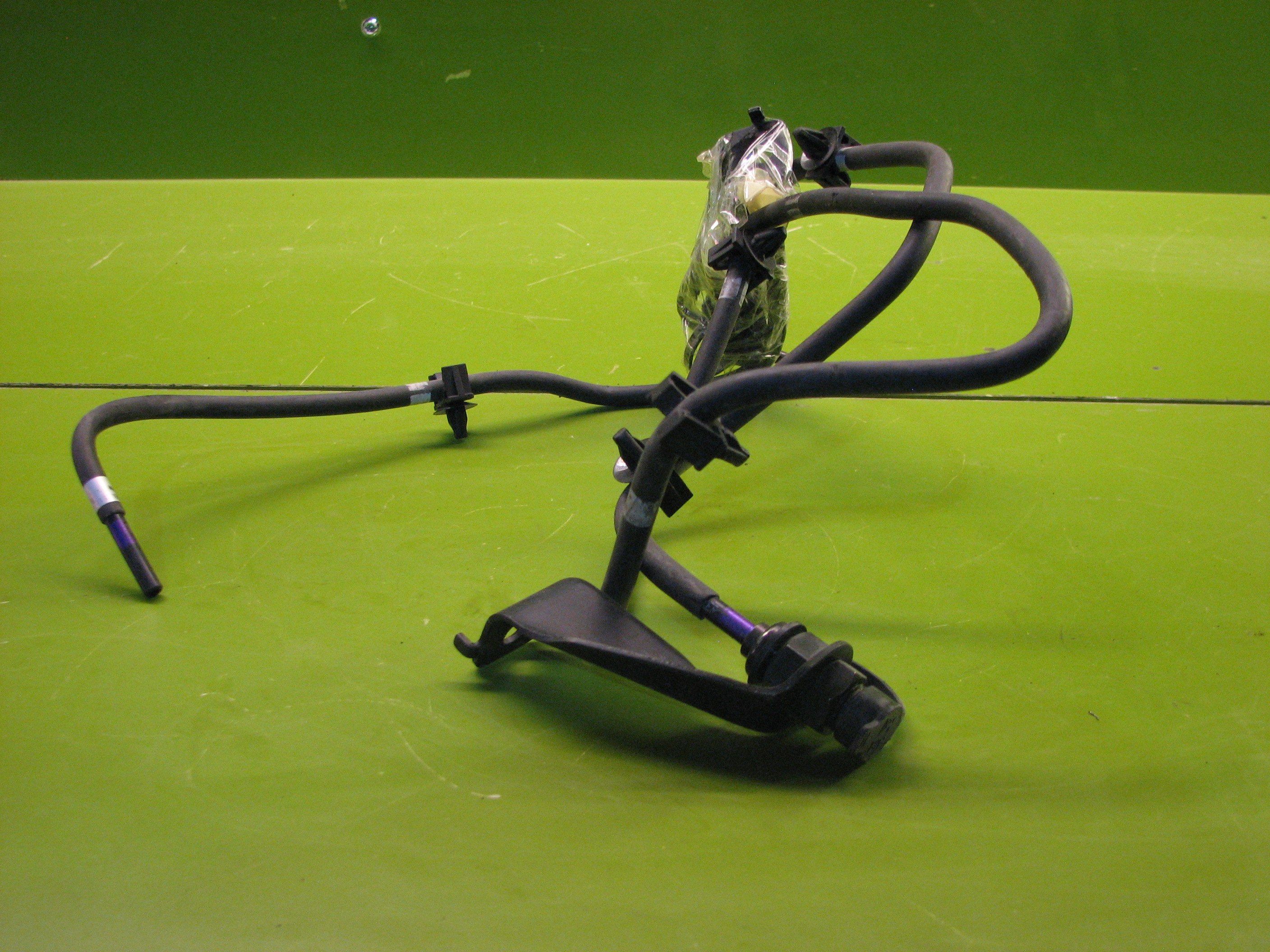 شیلنگ ورودی باد به مخزت جنسیس