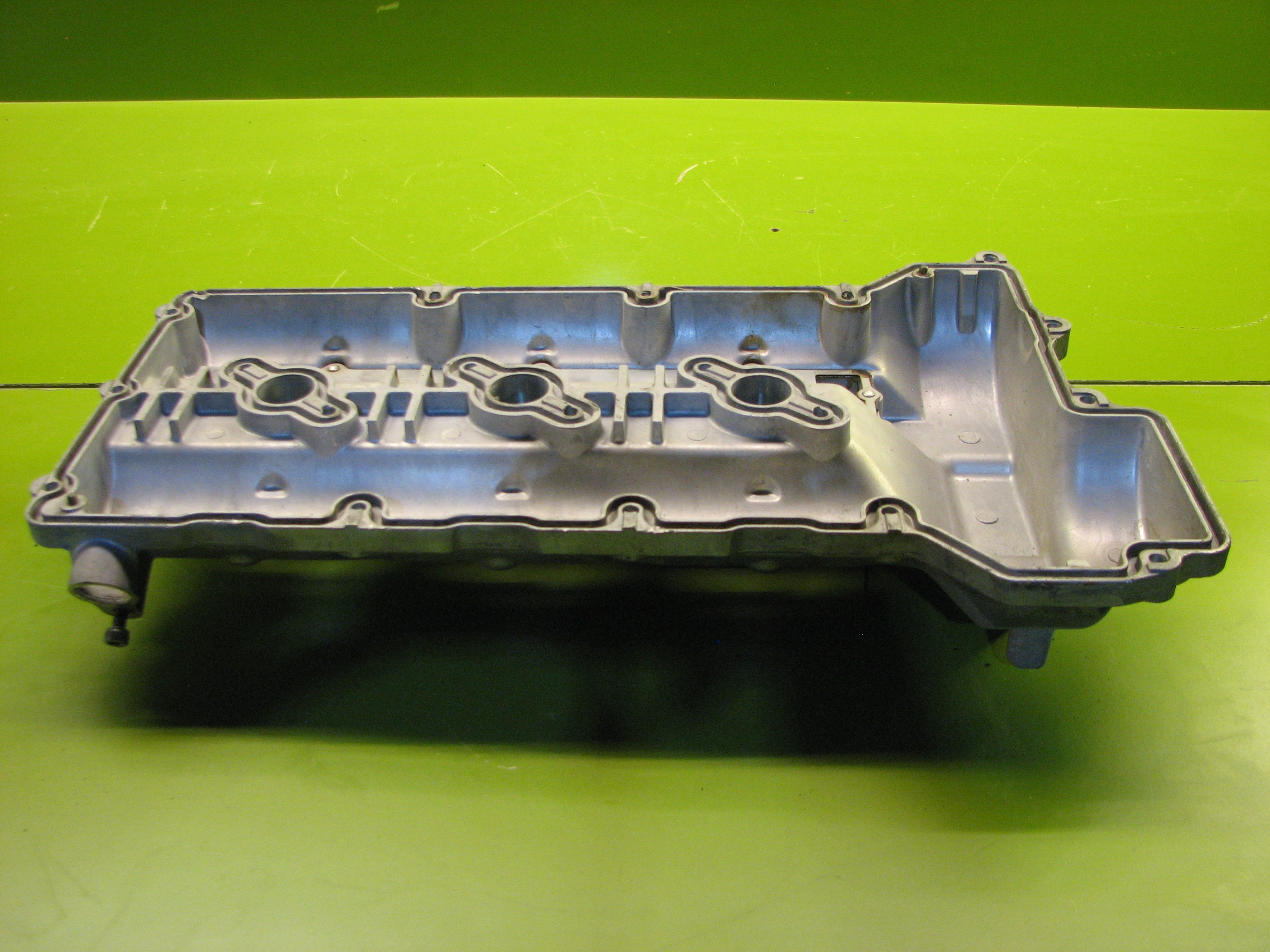 درب سوپاپ راست آزرا