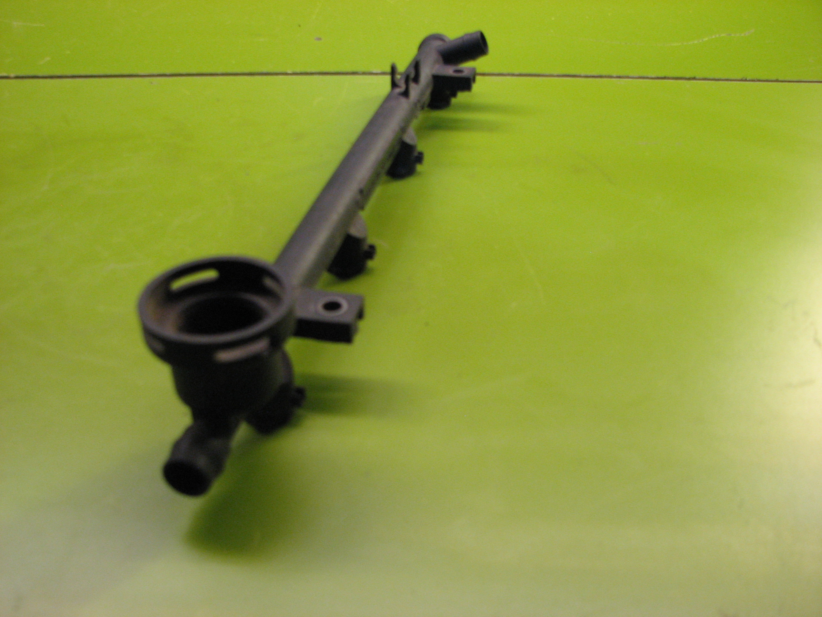 ریل سوخت رنو