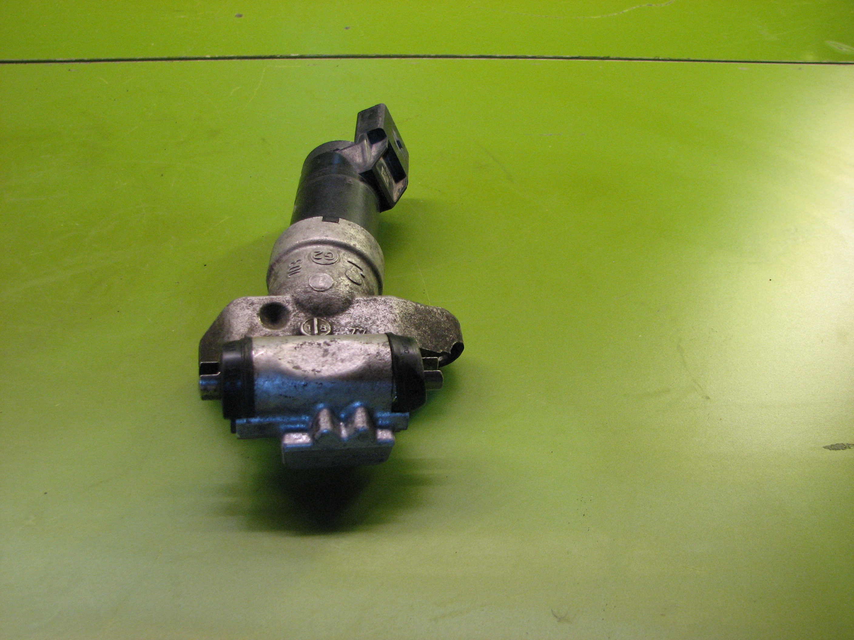 موتور محرک ترمز دستی عقب پورشه