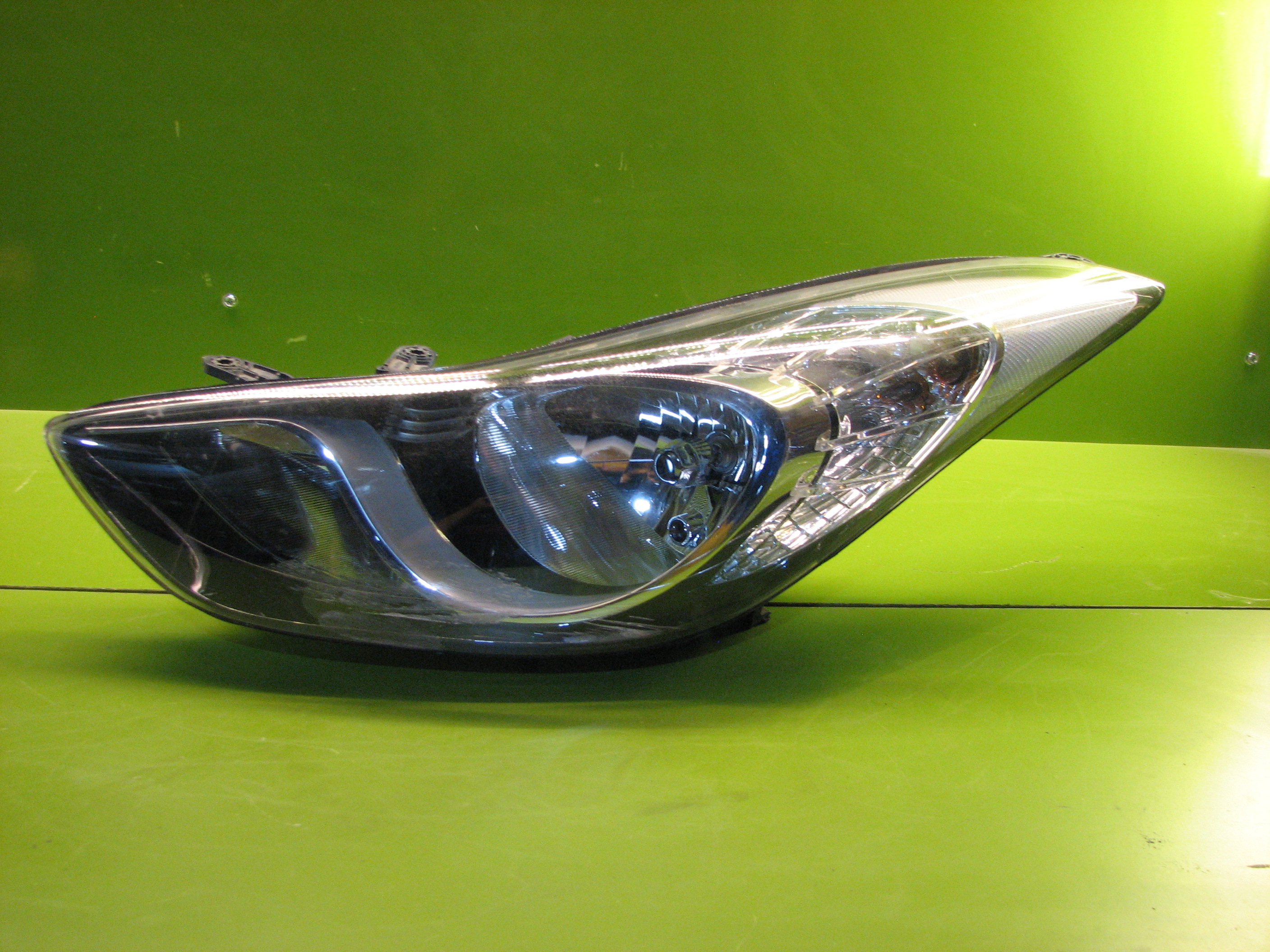 چراغ جلوی النترا سمت راست