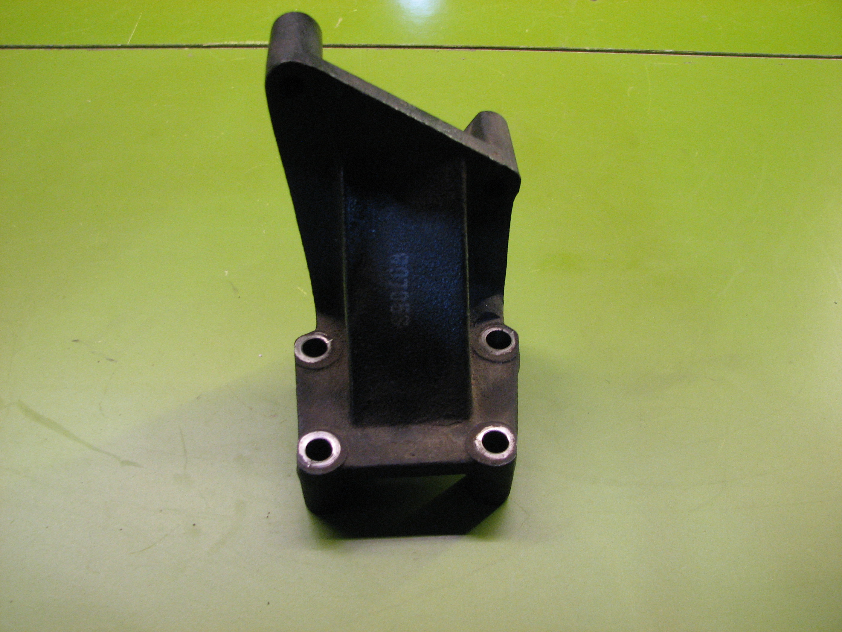 پایه چدنی وسط سیلندر