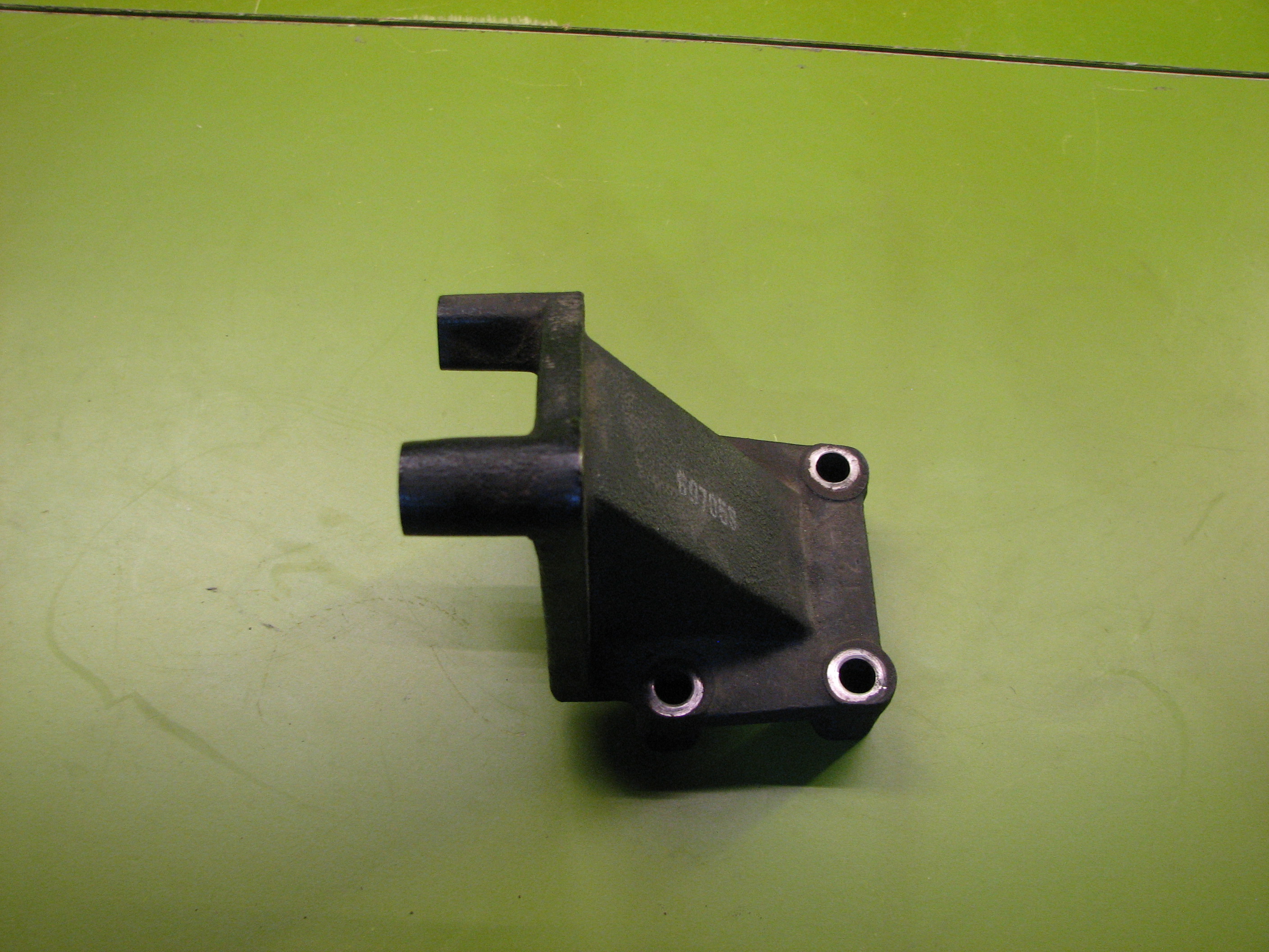 پایه چدنی وسط سیلندر