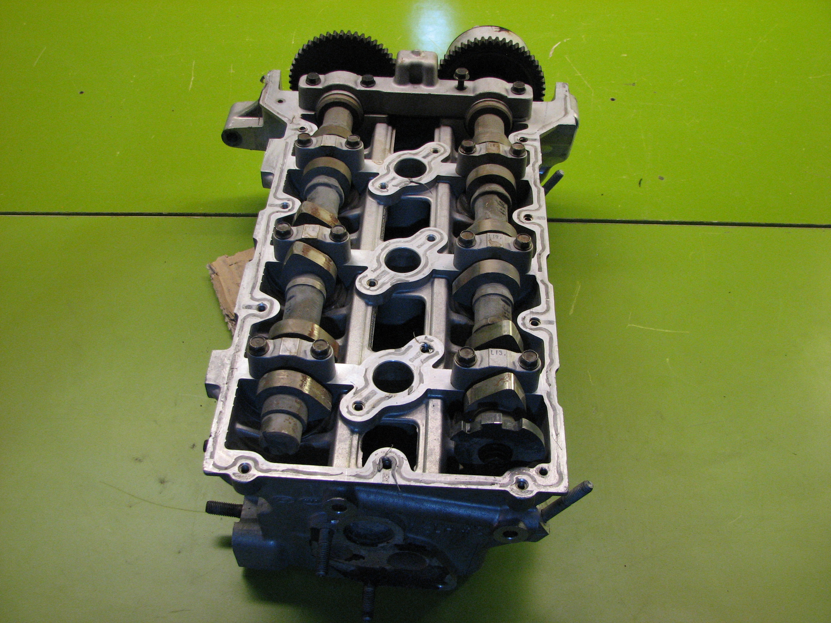 سر سیلندر آزرا - چپ -N1